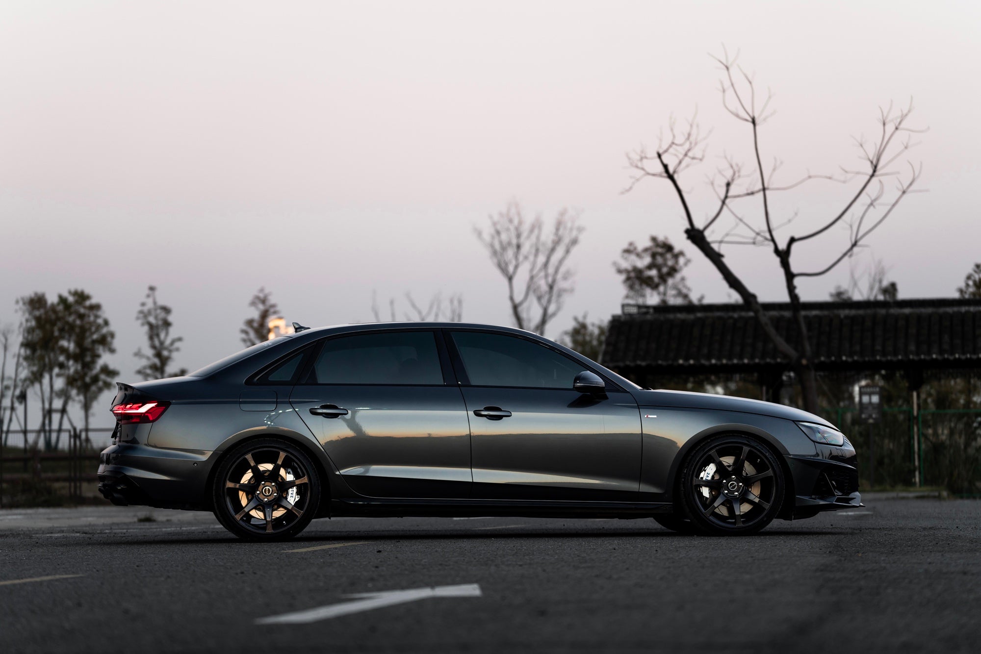 AUDI A4L-001-FF MR7