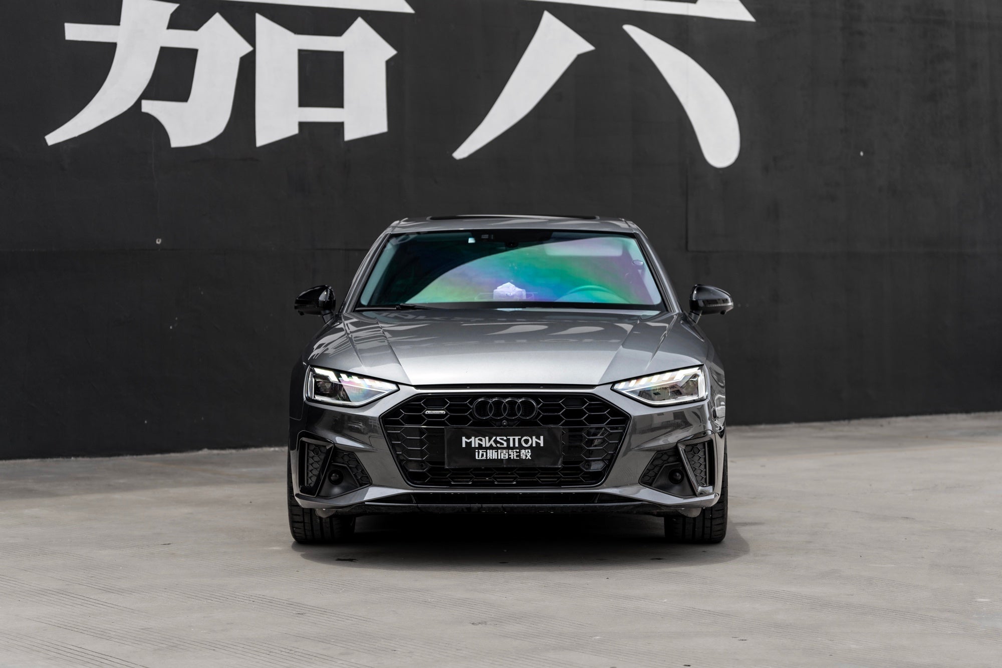 AUDI A4L-004-MST 716