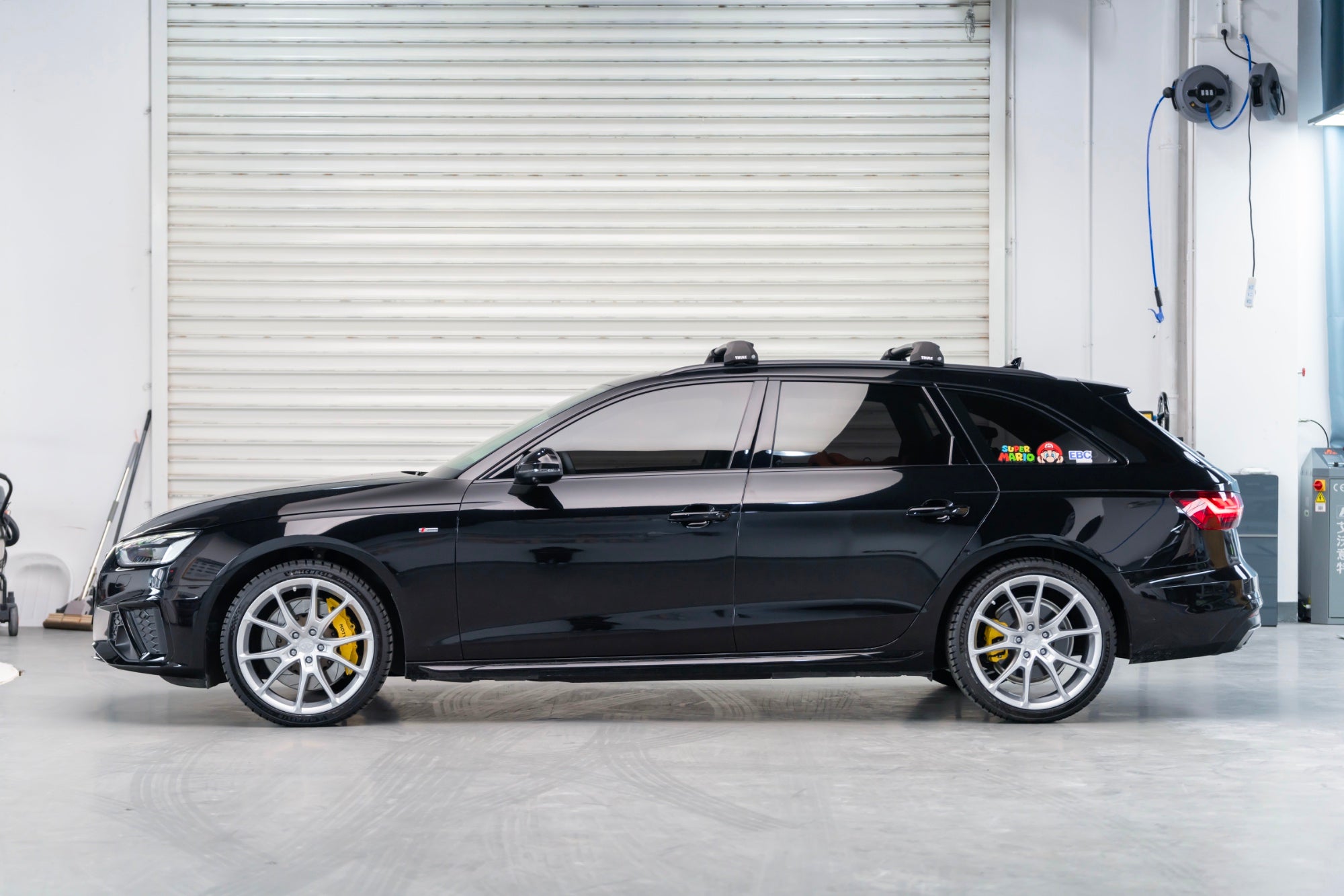 AUDI A4 AVANT-001-FG FR9