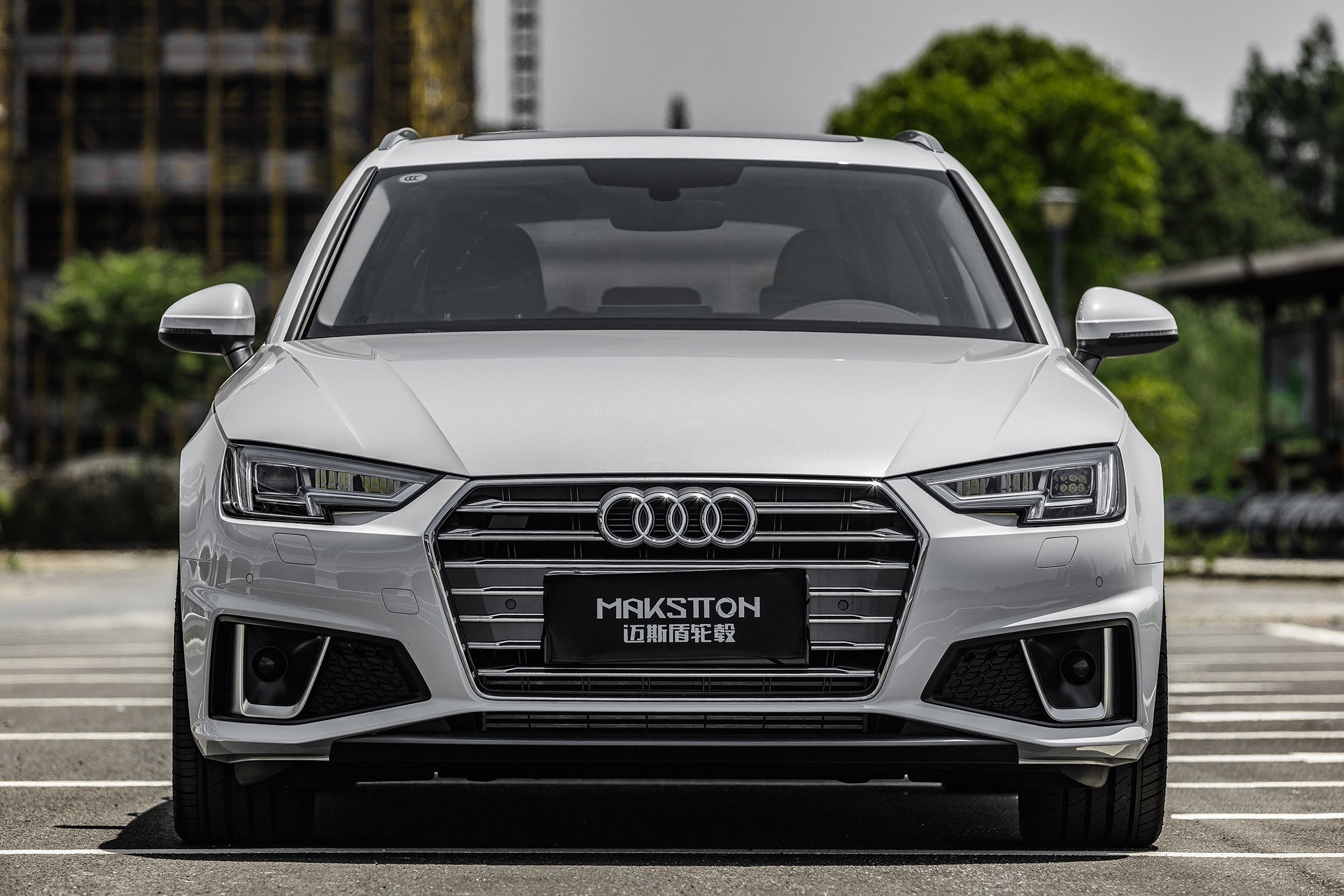 AUDI A4 AVANT-005-FF 009