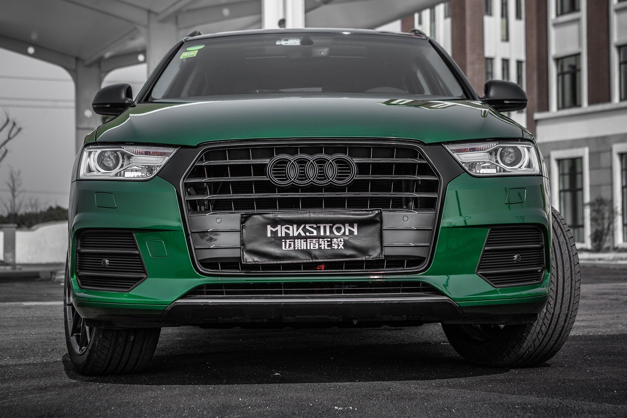 AUDI Q3-002-FF 101