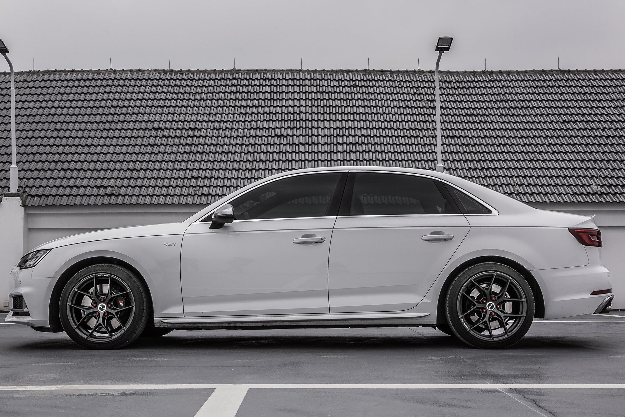 AUDI S4-001-FF 009