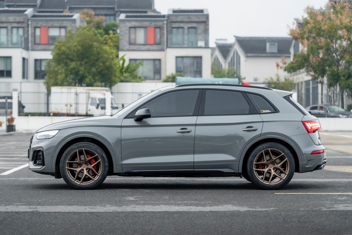 AUDI SQ5-001-FF FK07