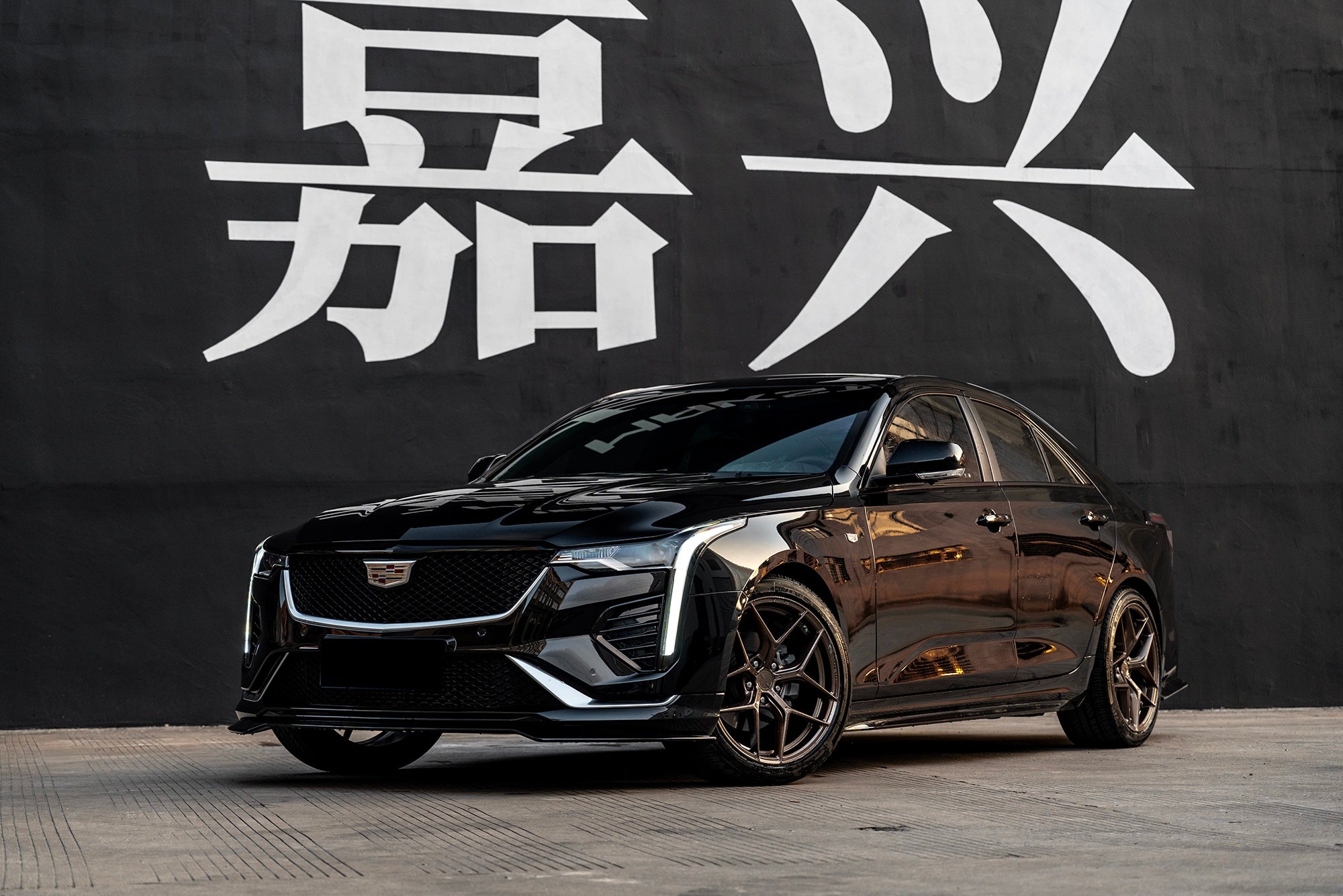 CADILLAC CT4-002-FF FK07