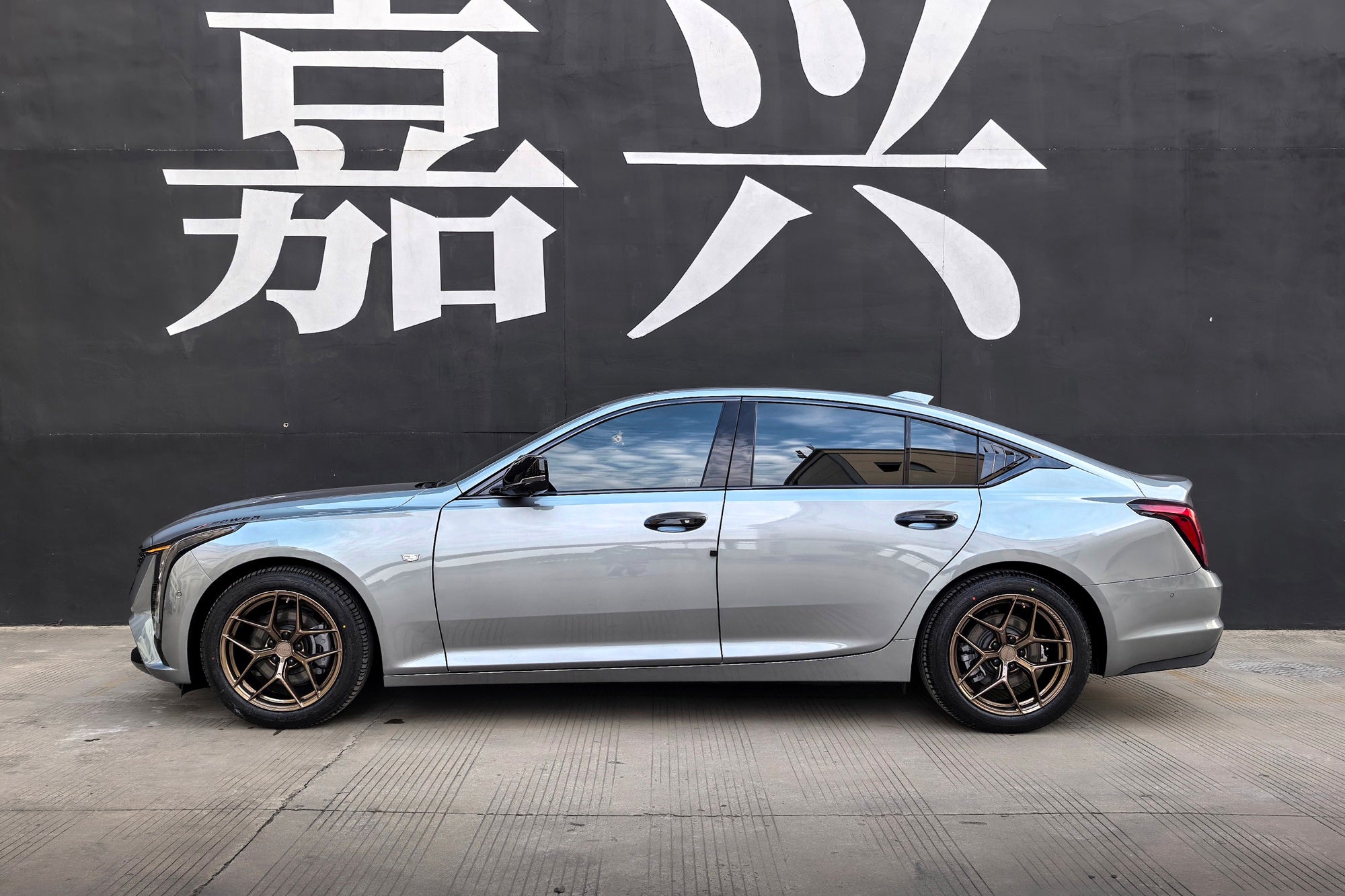 CADILLAC CT5-001-FF FK07