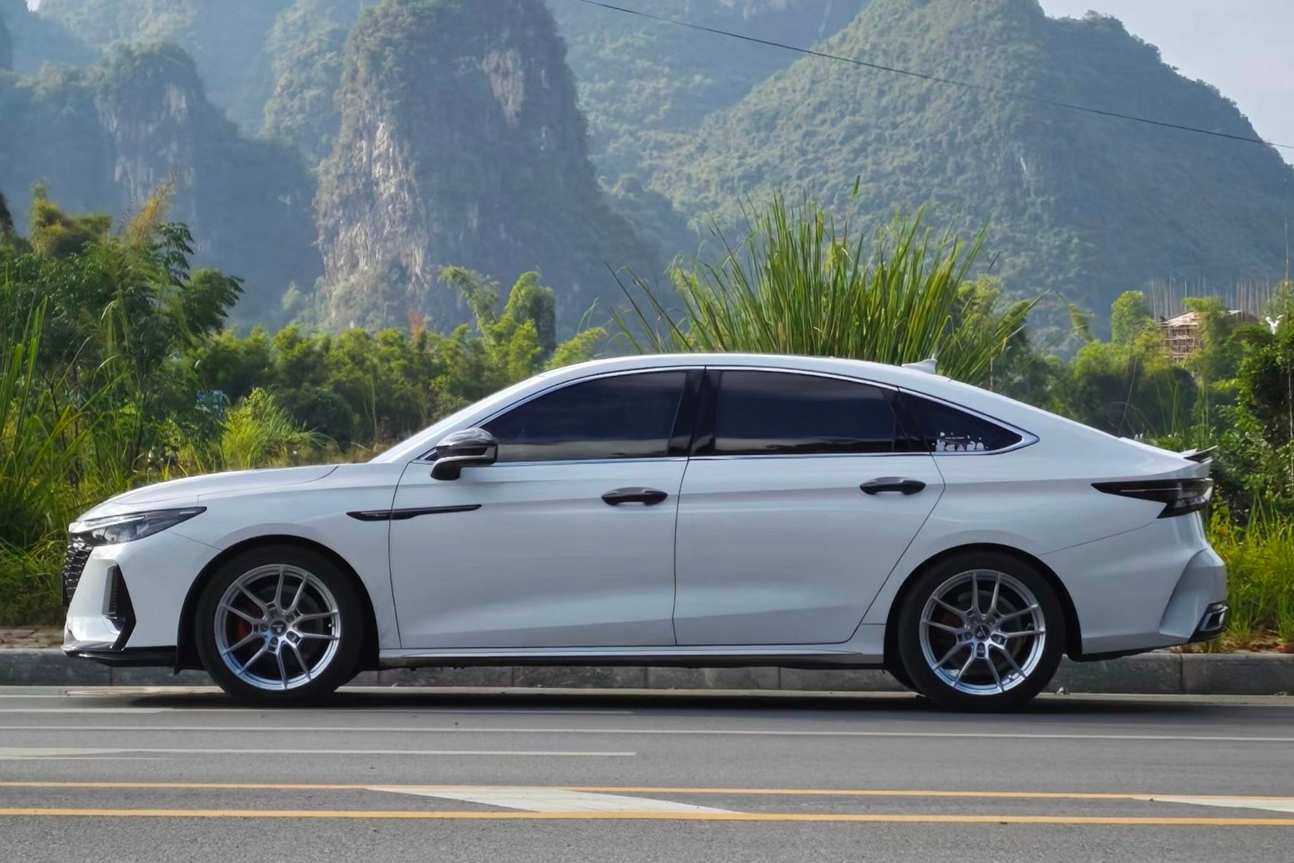 CHERY ARIZZO8-001-MST 713