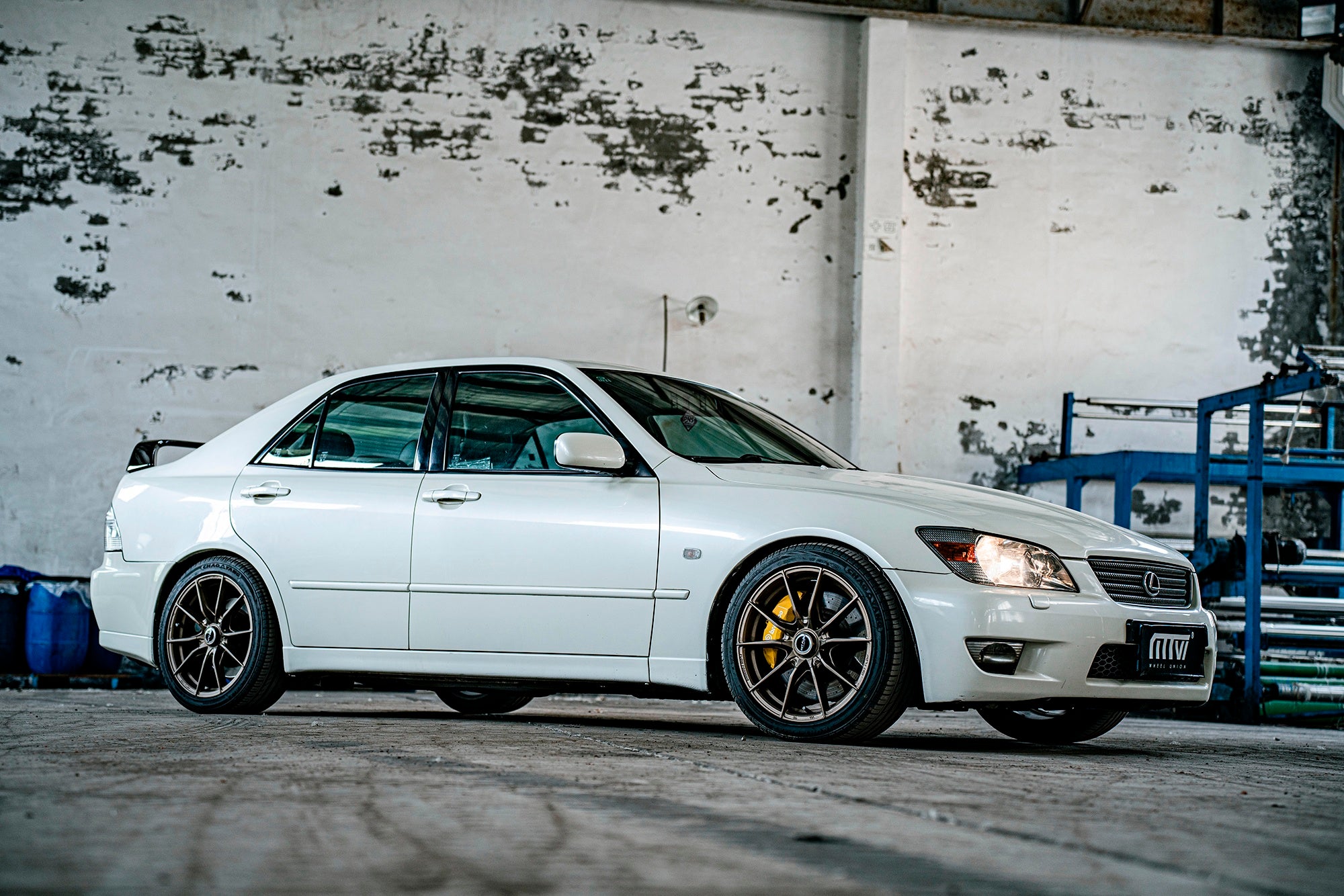 LEXUS IS200-002-FF 011