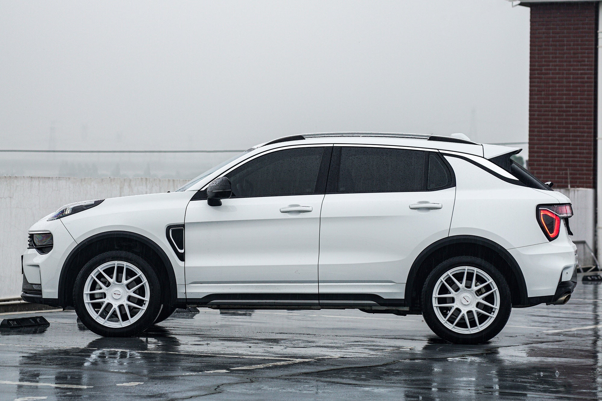LYNK&CO 01-001-FF CK70CE