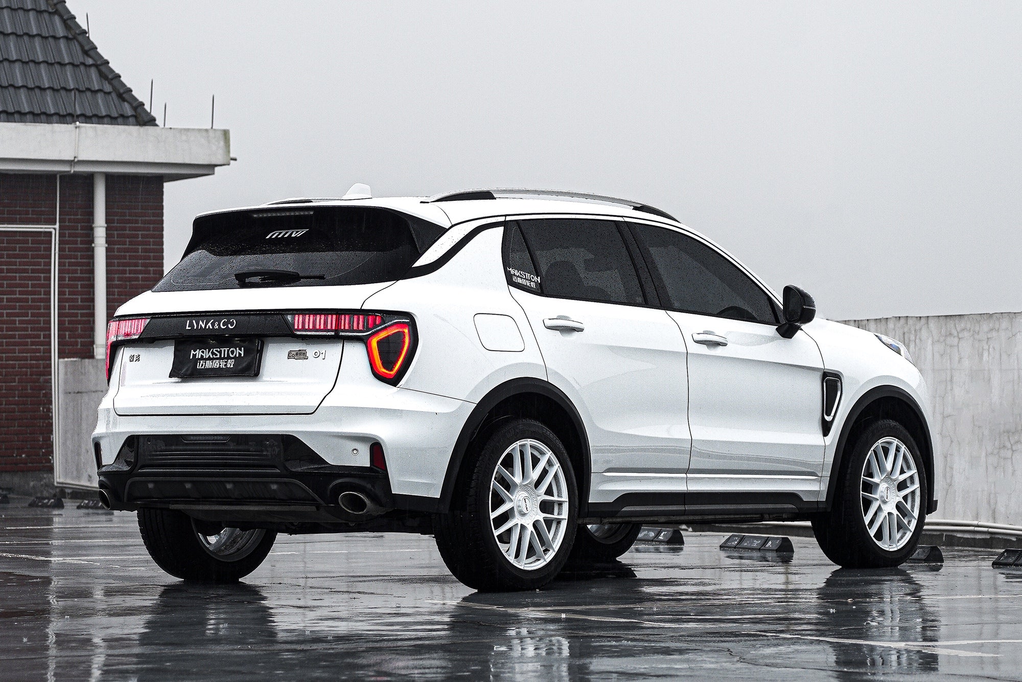 LYNK&CO 01-004-FF CK70CE