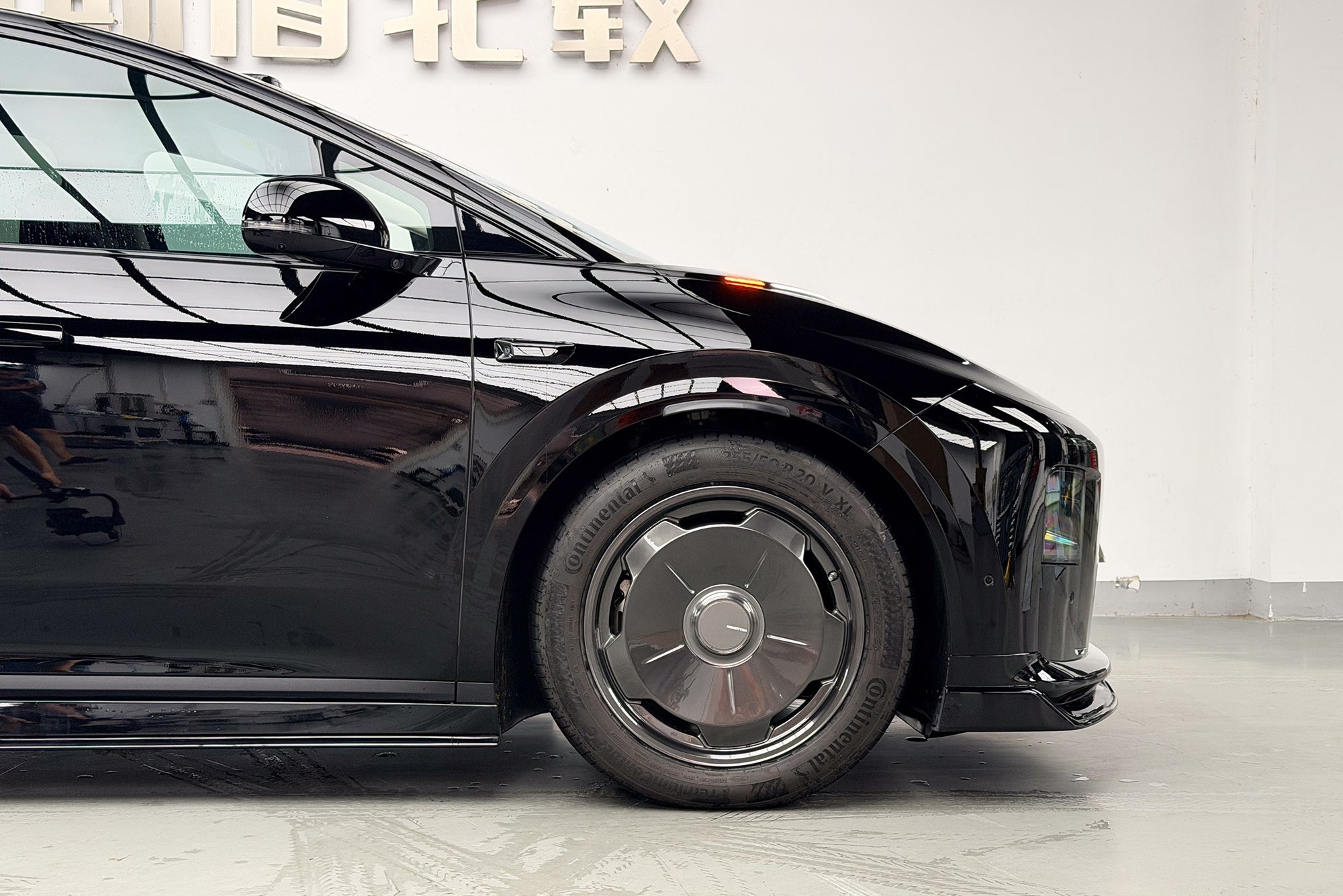 LI AUTO I8-003-FG BO03