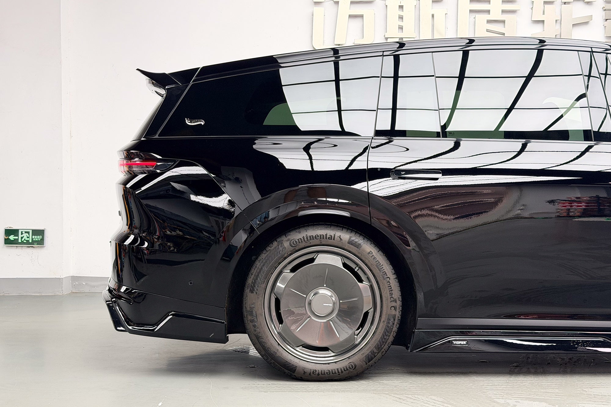 LI AUTO I8-004-FG BO03