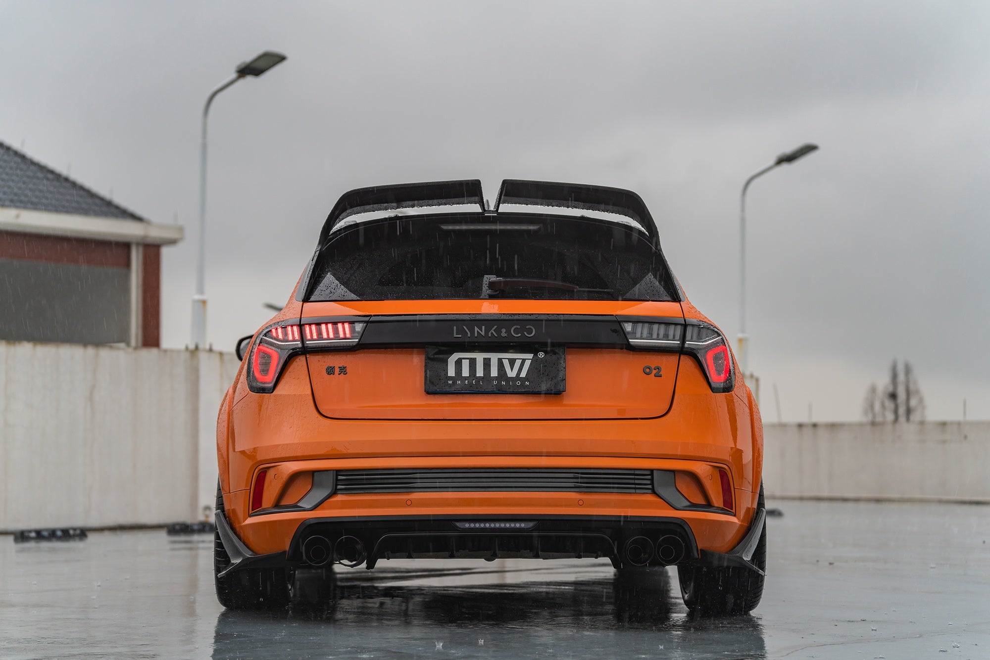 LYNK&CO 02 HATCHBACK-003-FF 011