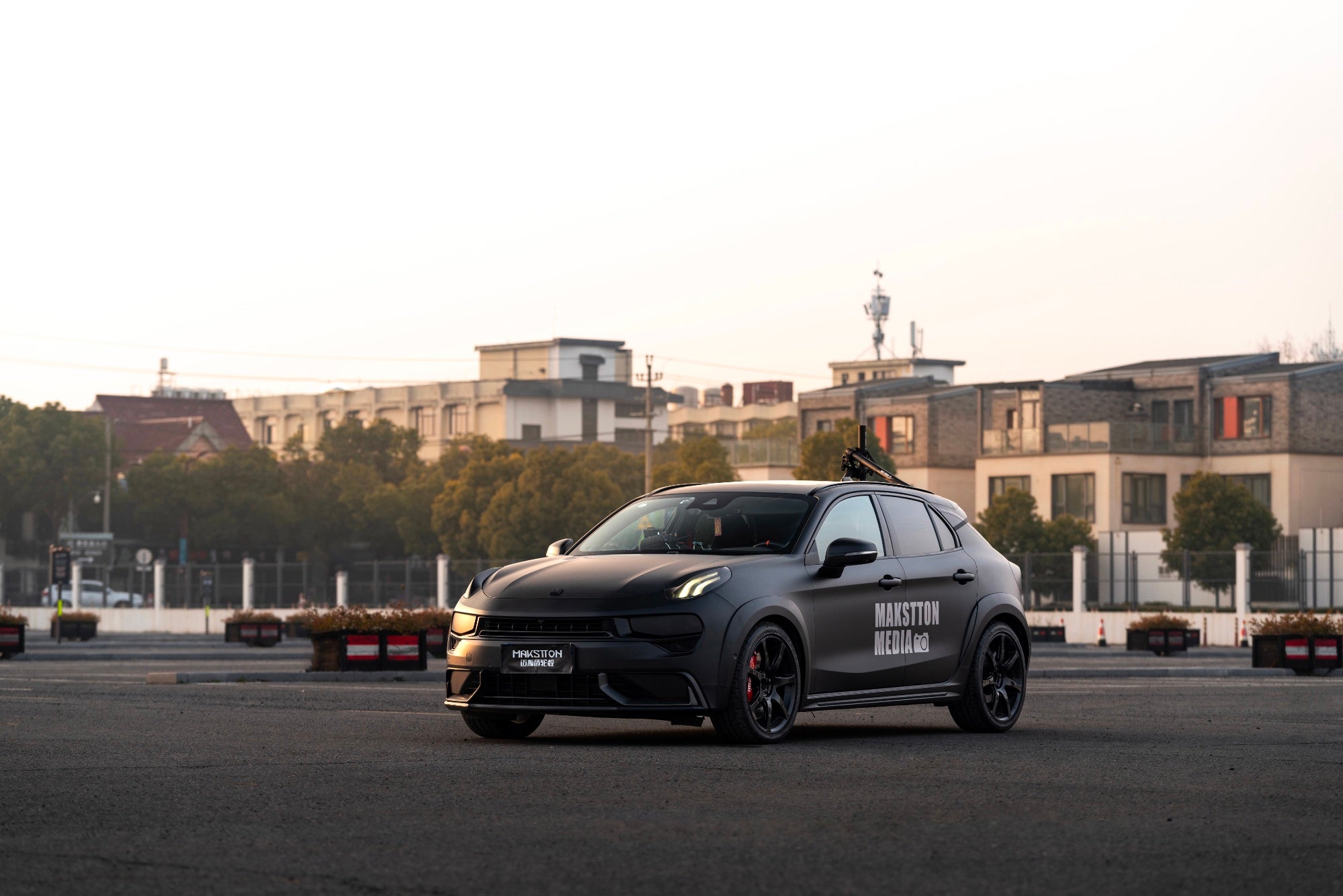LYNK&CO 02 HATCHBACK-003-FF MR7