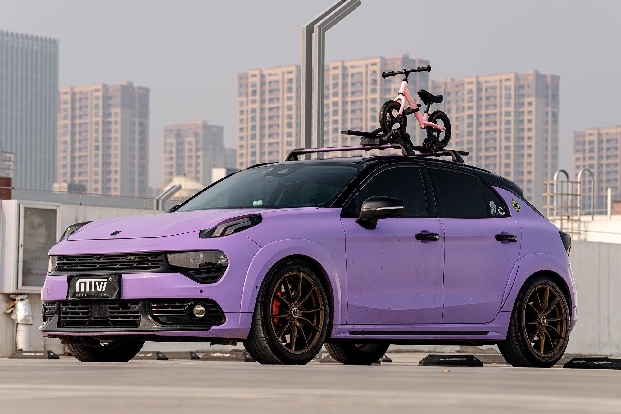 LYNK&CO 02 HATCHBACK-006-FF 011