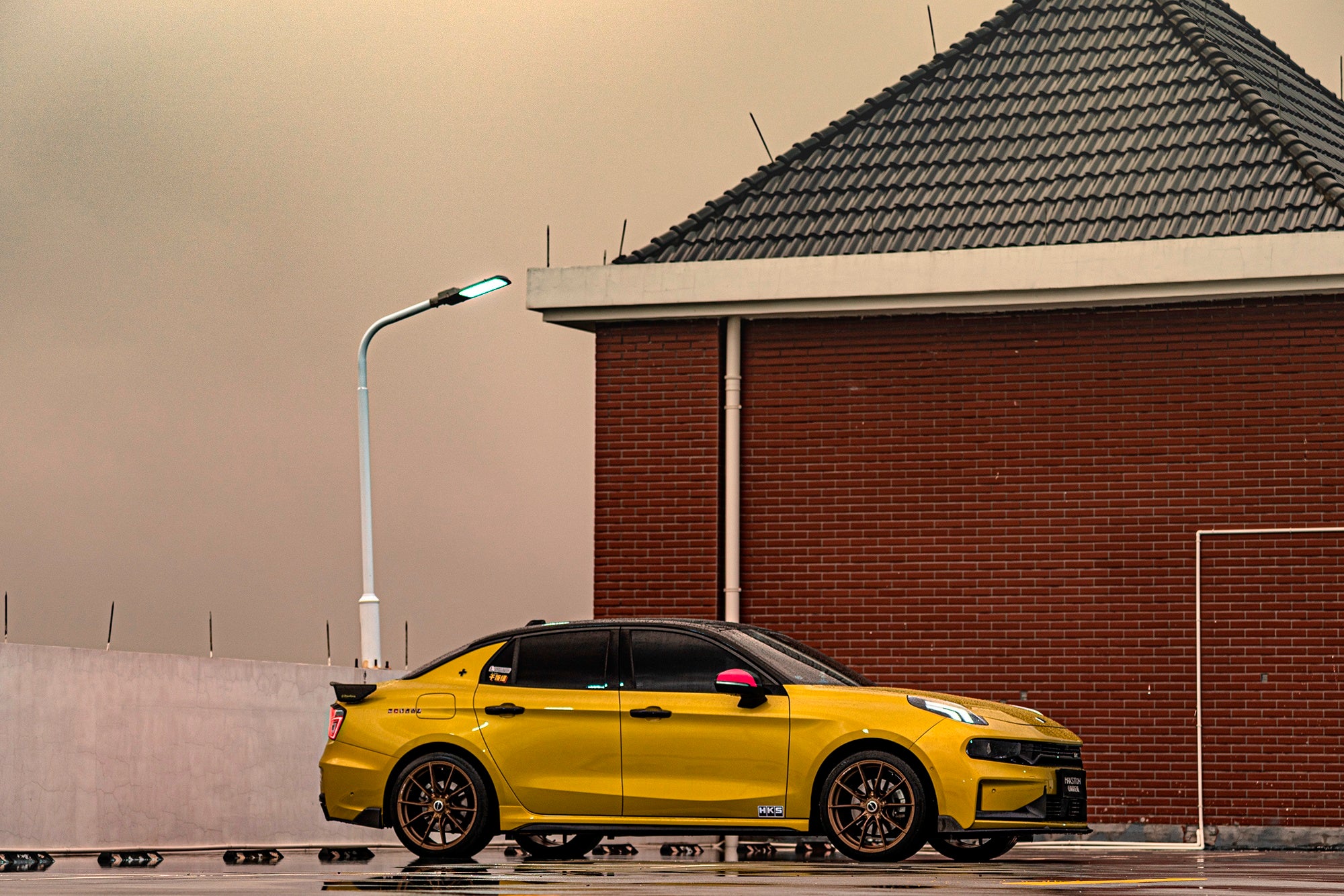 LYNK&CO 03-001-FF 011