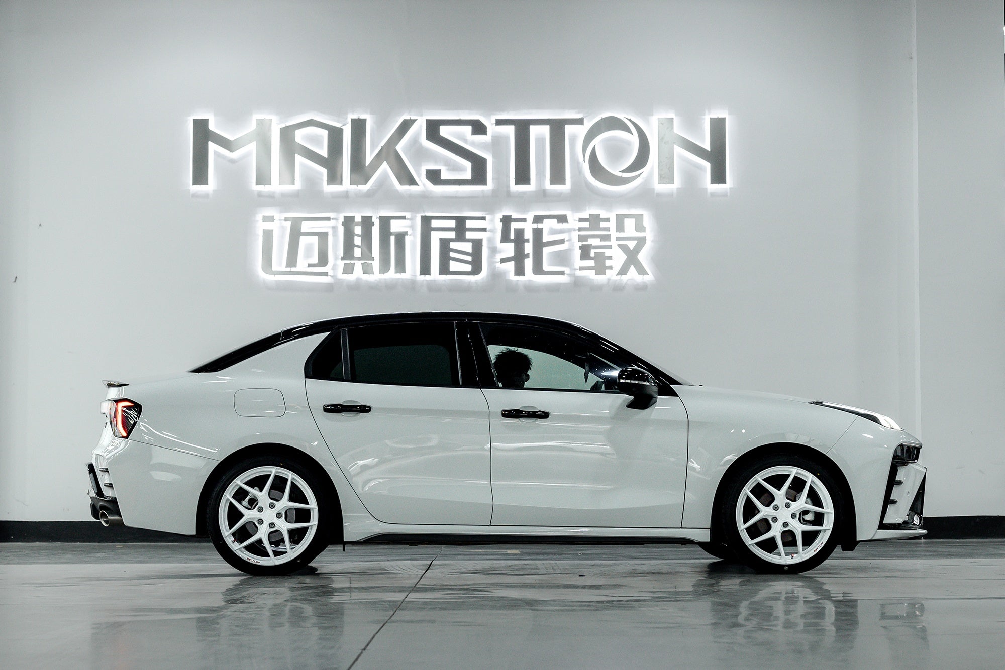 LYNK&CO 03-001-FF FK07