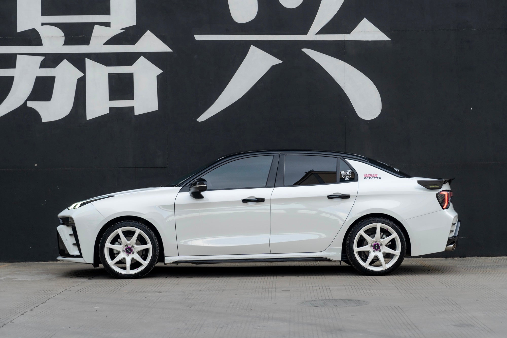 LYNK&CO 03-001-FF MR7