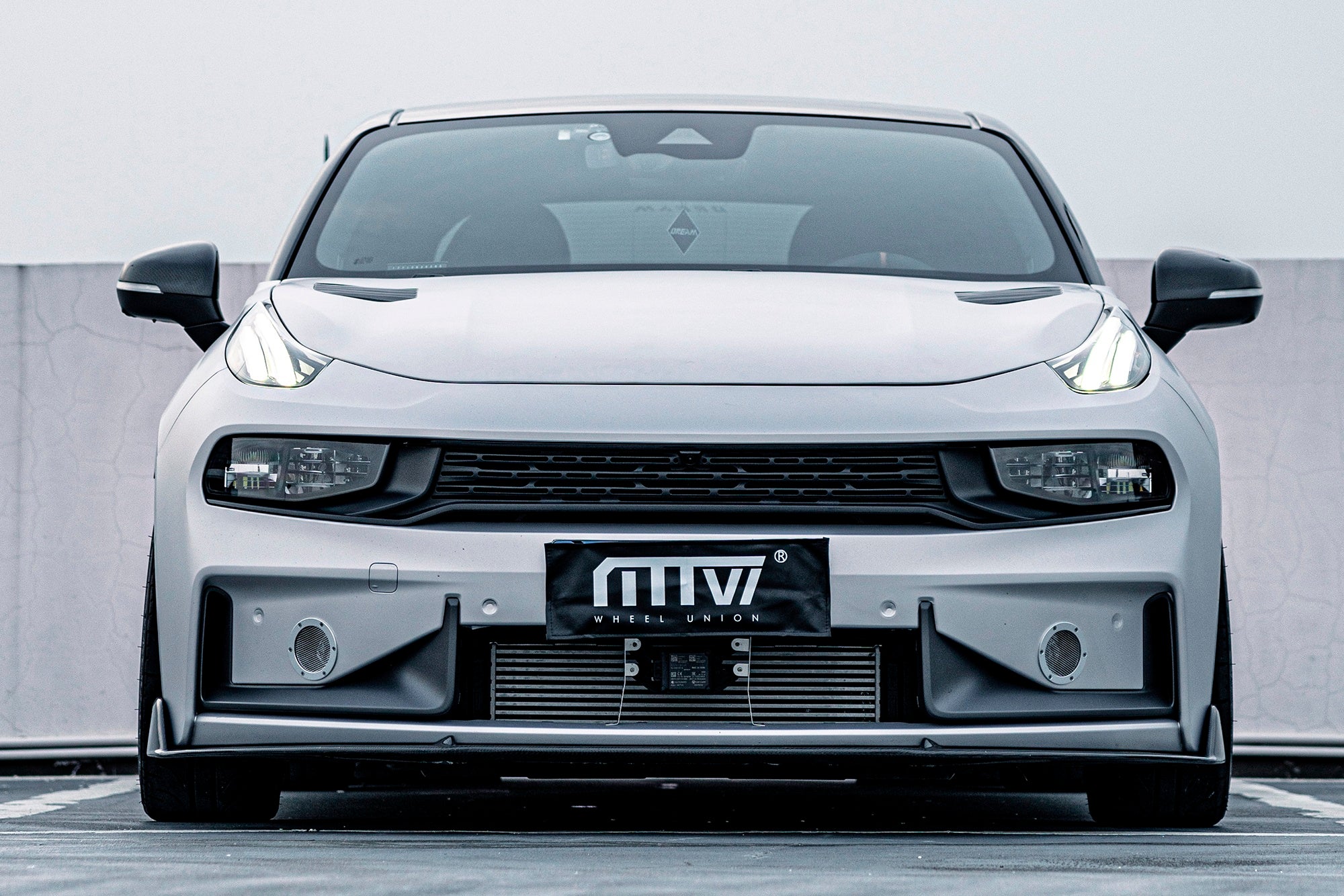 LYNK&CO 03-002-FF 007