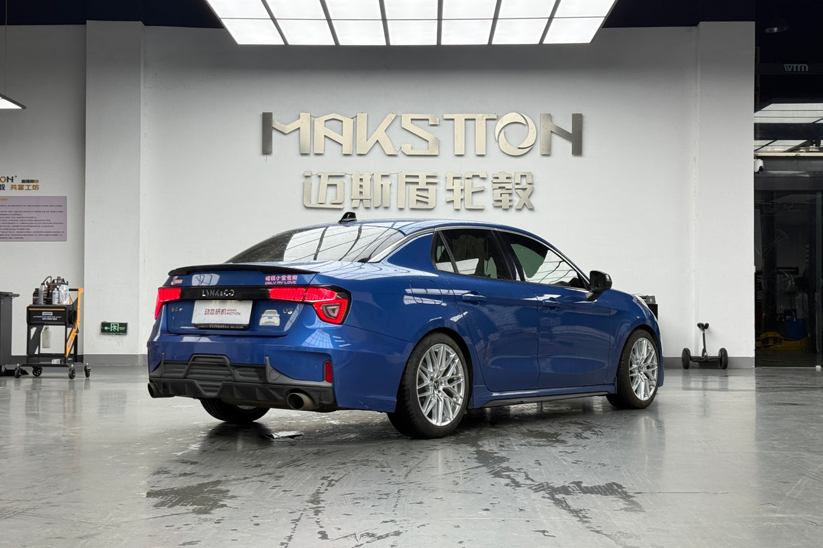 LYNK&CO 03-002-MST 715