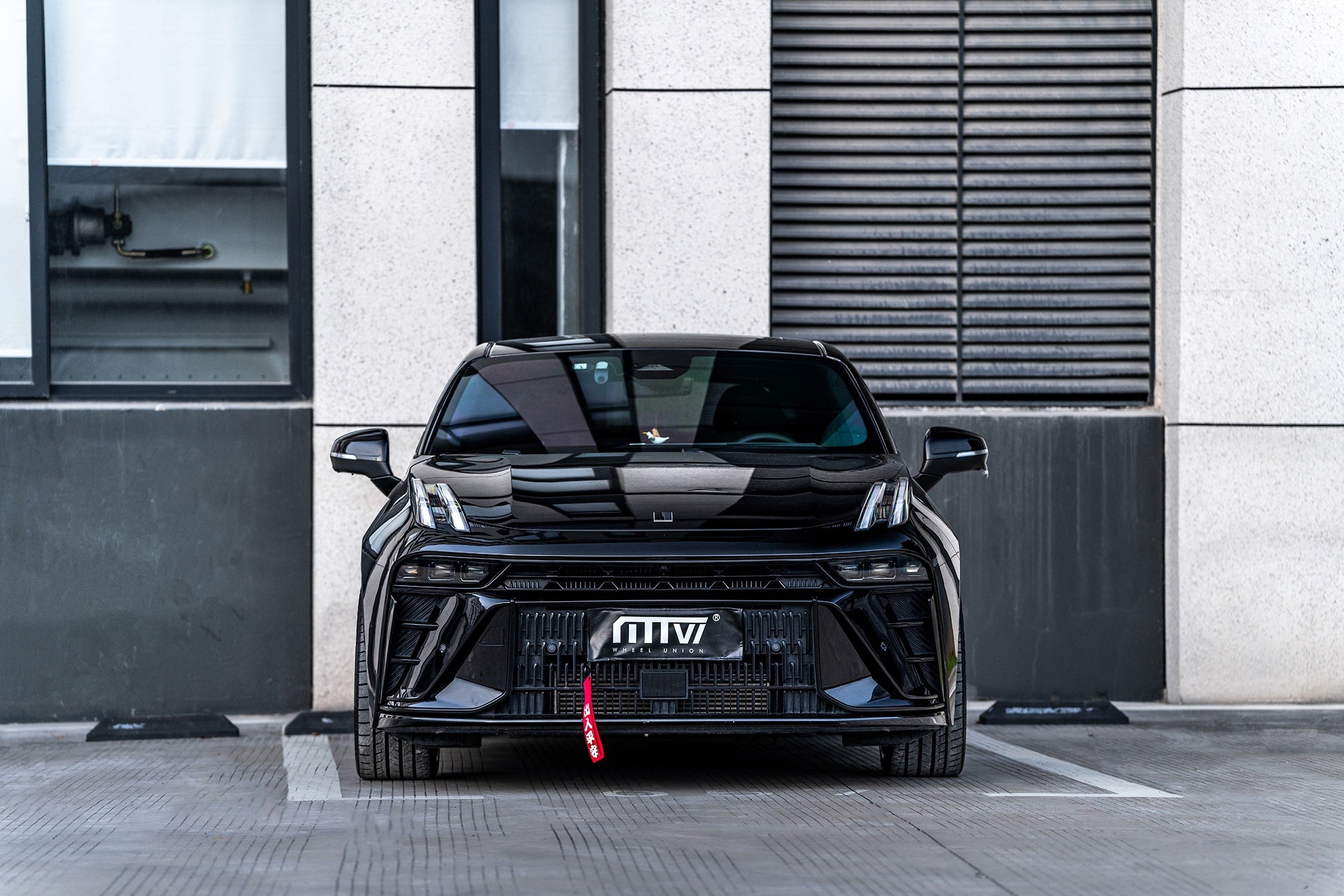 LYNK&CO 03-003-FF 011