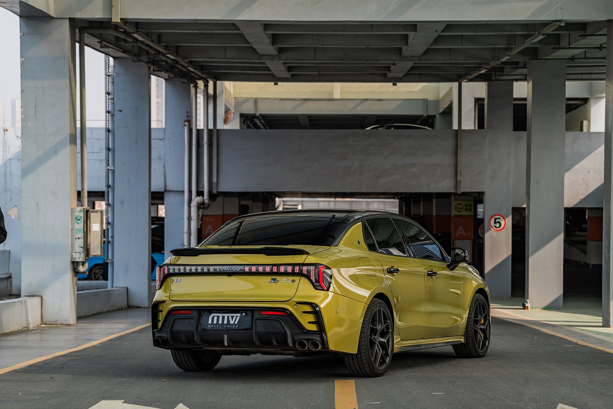LYNK&CO 03-003-FF FK07