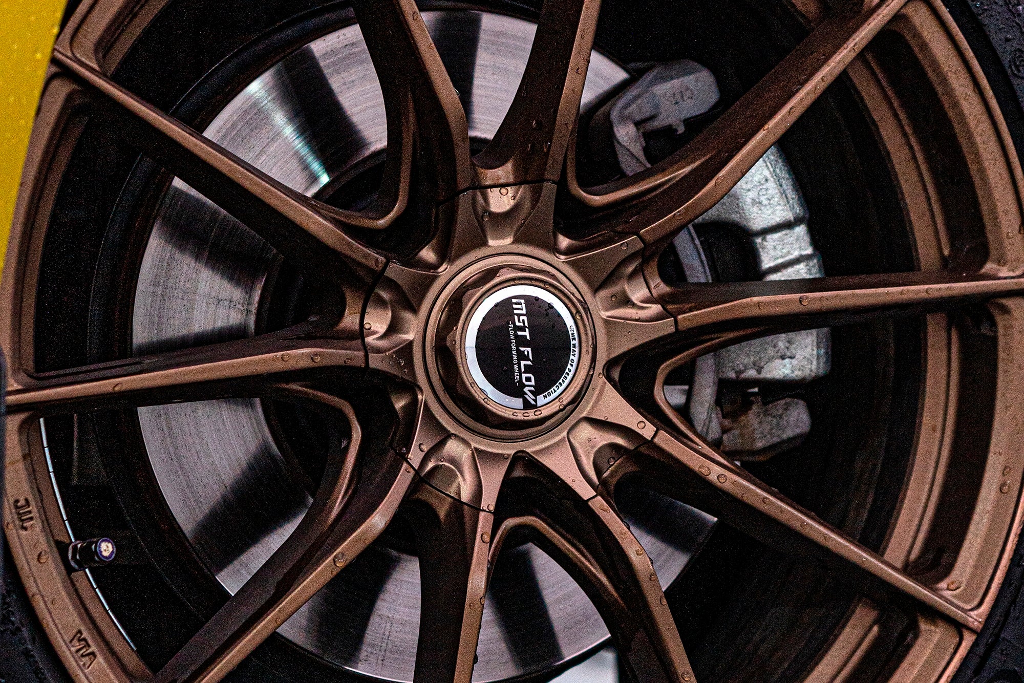 LYNK&CO 03-004-FF 011