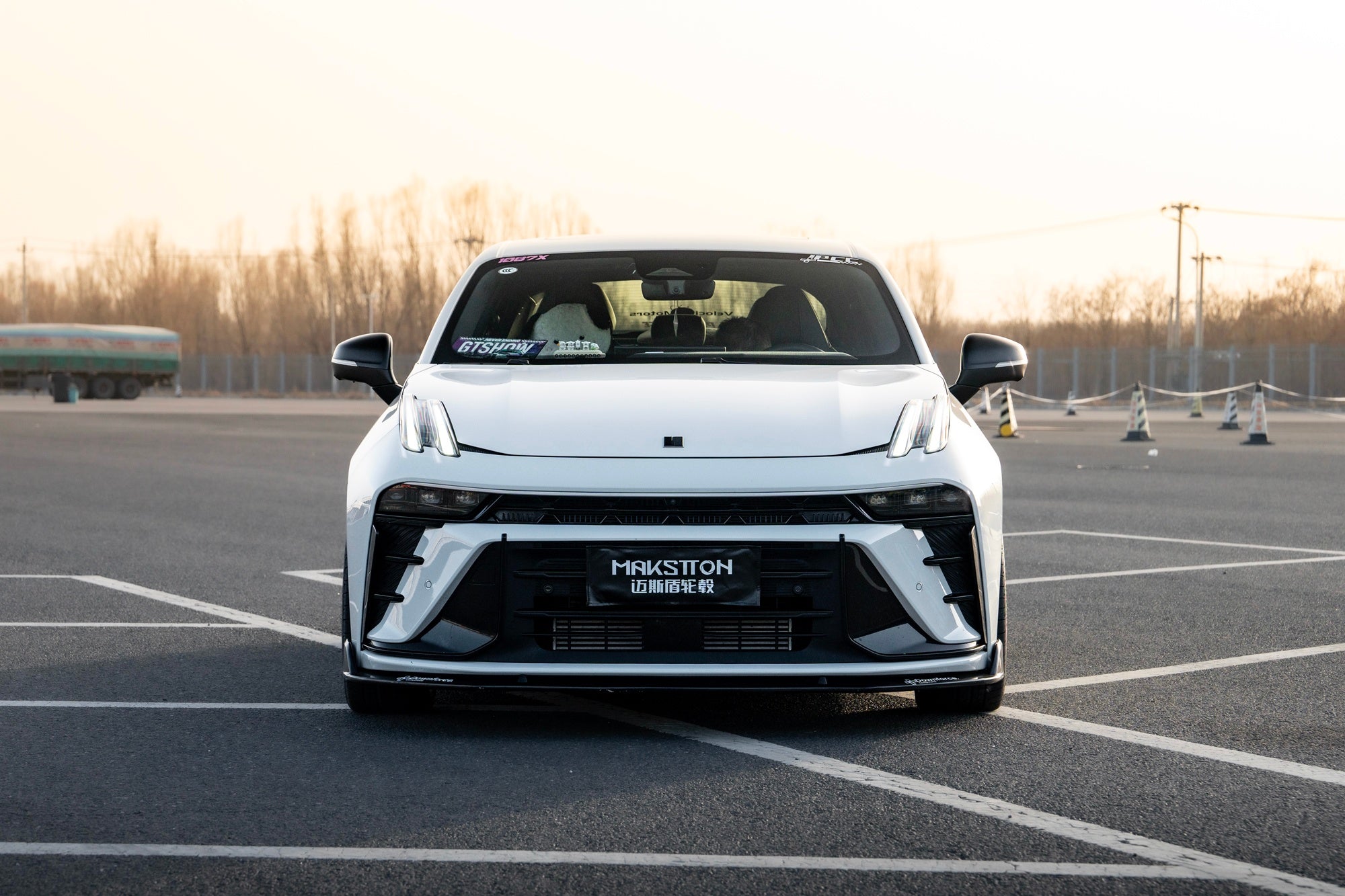LYNK&CO 03-004-FF FK08