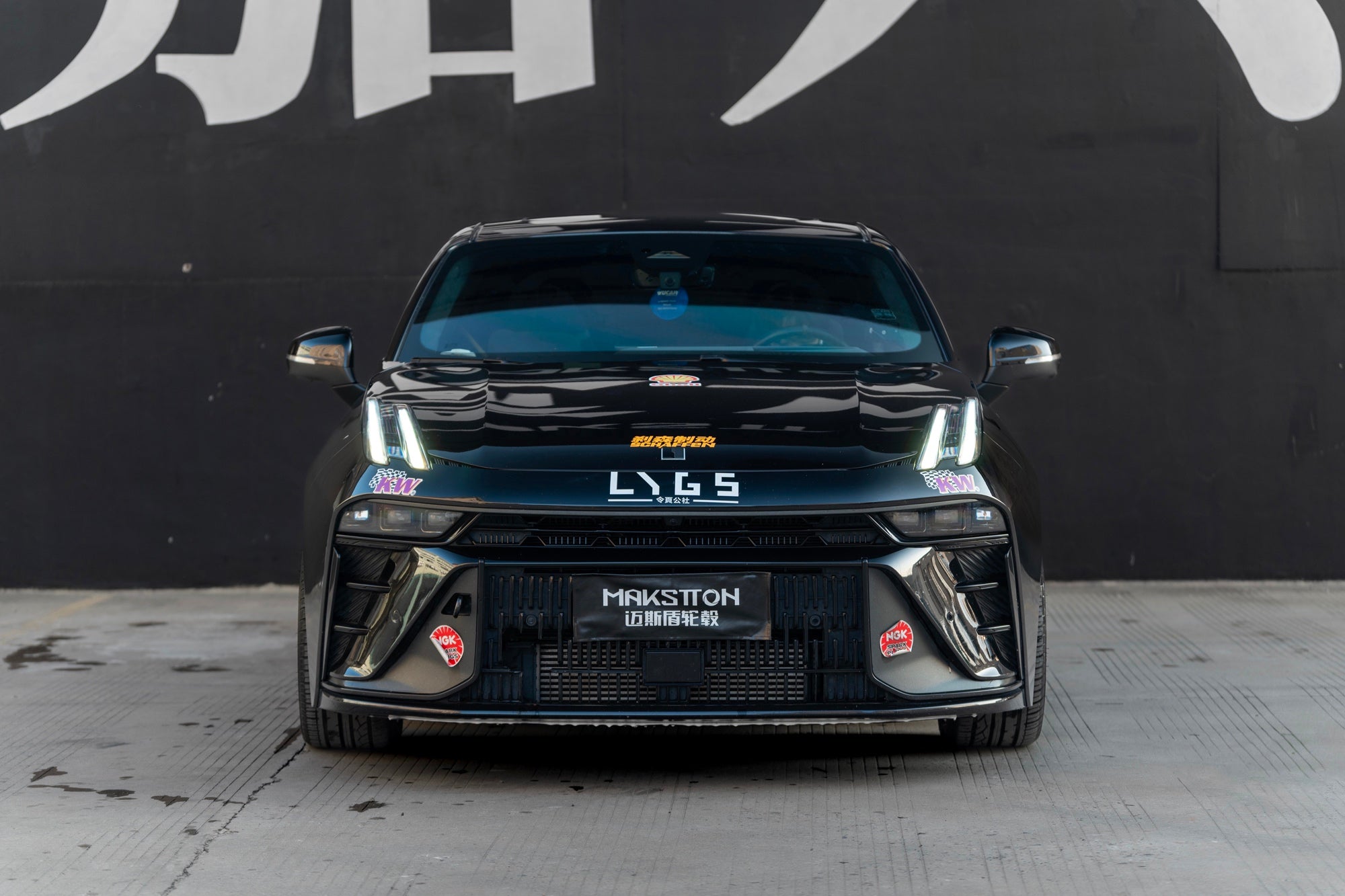 LYNK&CO 03-004-FF MR7