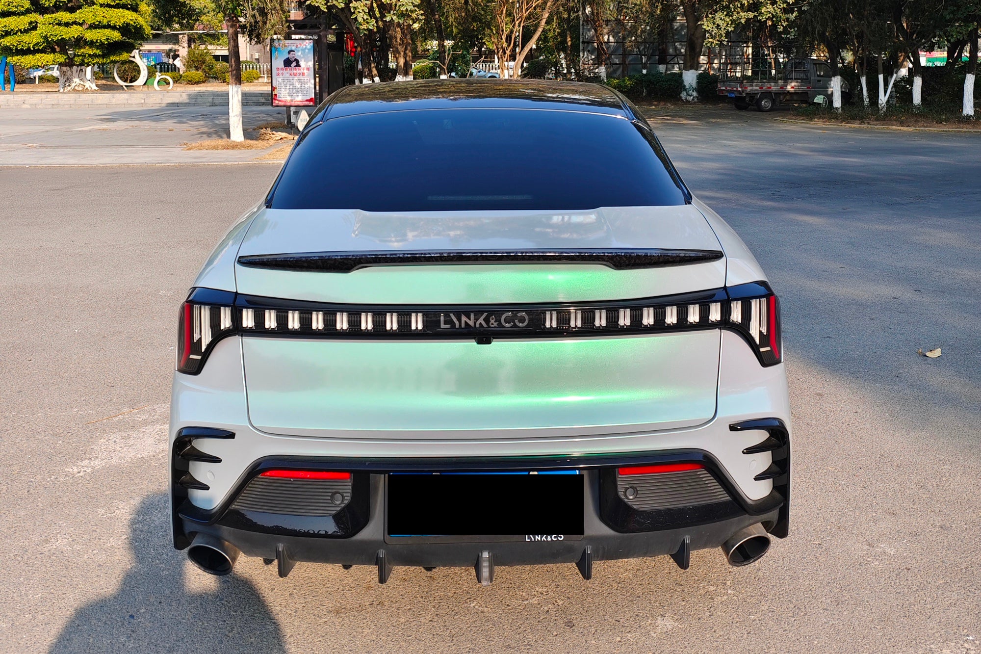 LYNK&CO 03-005-FF MR7