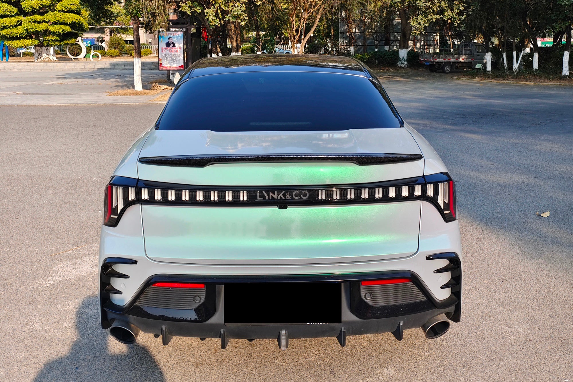 LYNK&CO 03-005-FF MR7