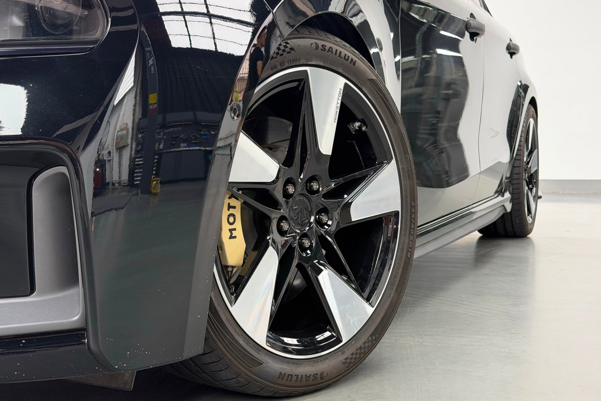 LYNK&CO 03-005-FG BO06