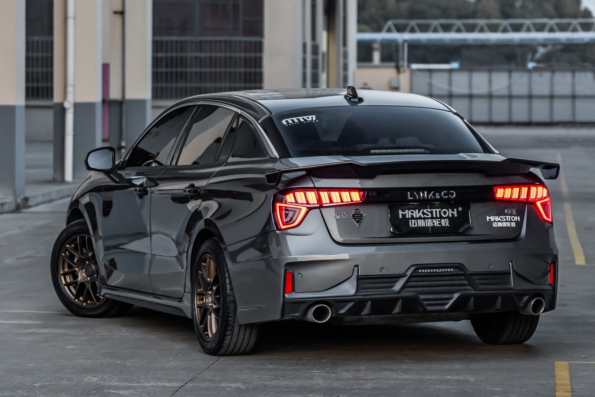 LYNK&CO 03-005-MST CK70