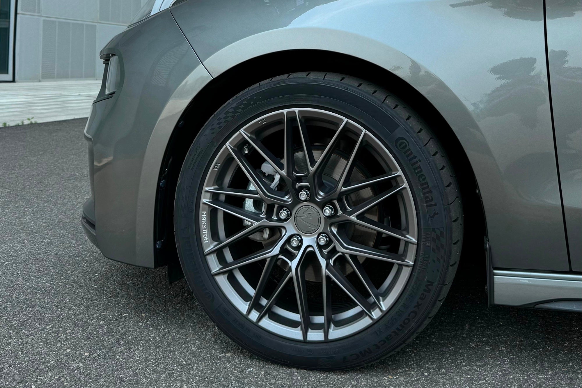 LYNK&CO 03-006-MST 715