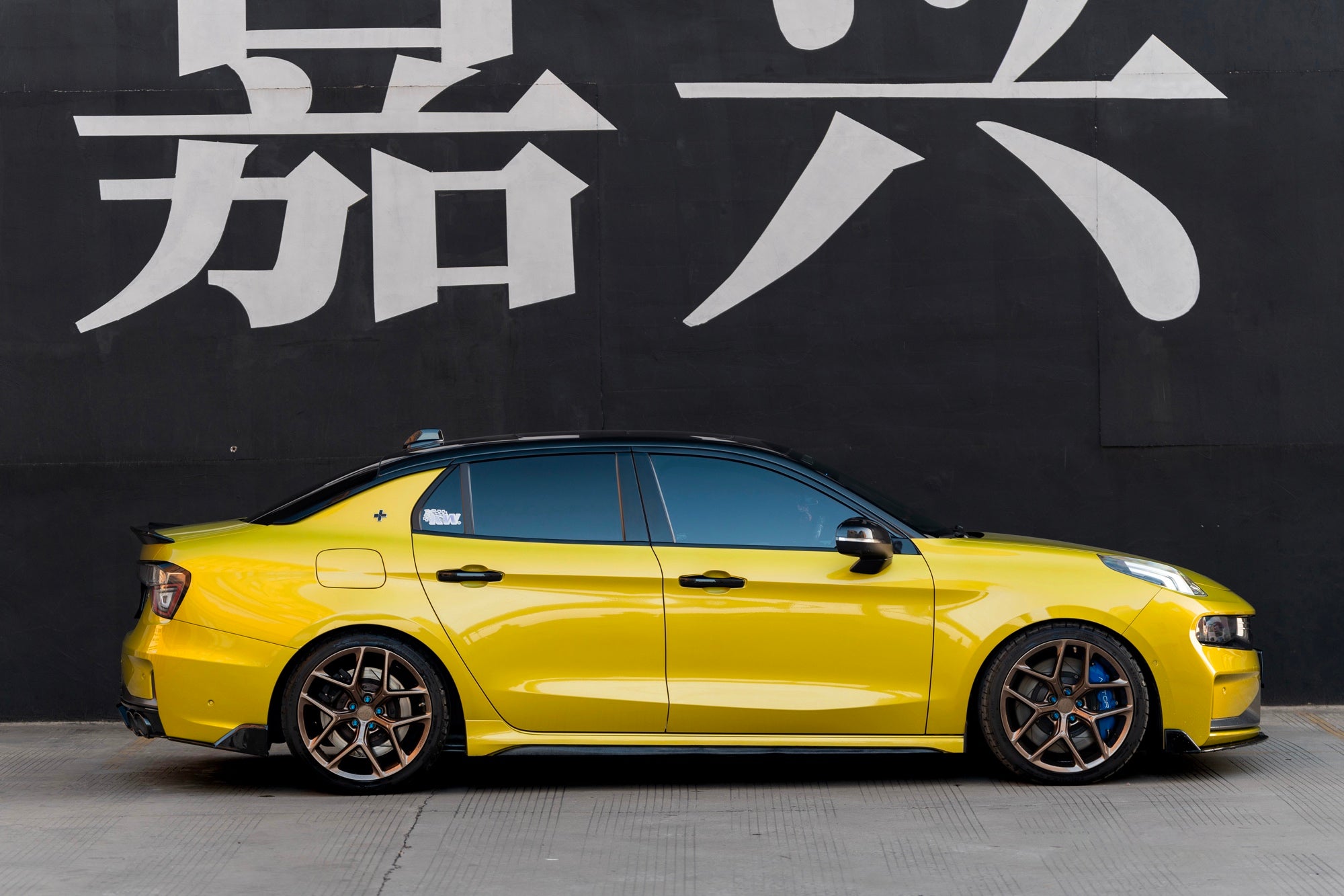 LYNK&CO 03+-001-FG FK07RLR