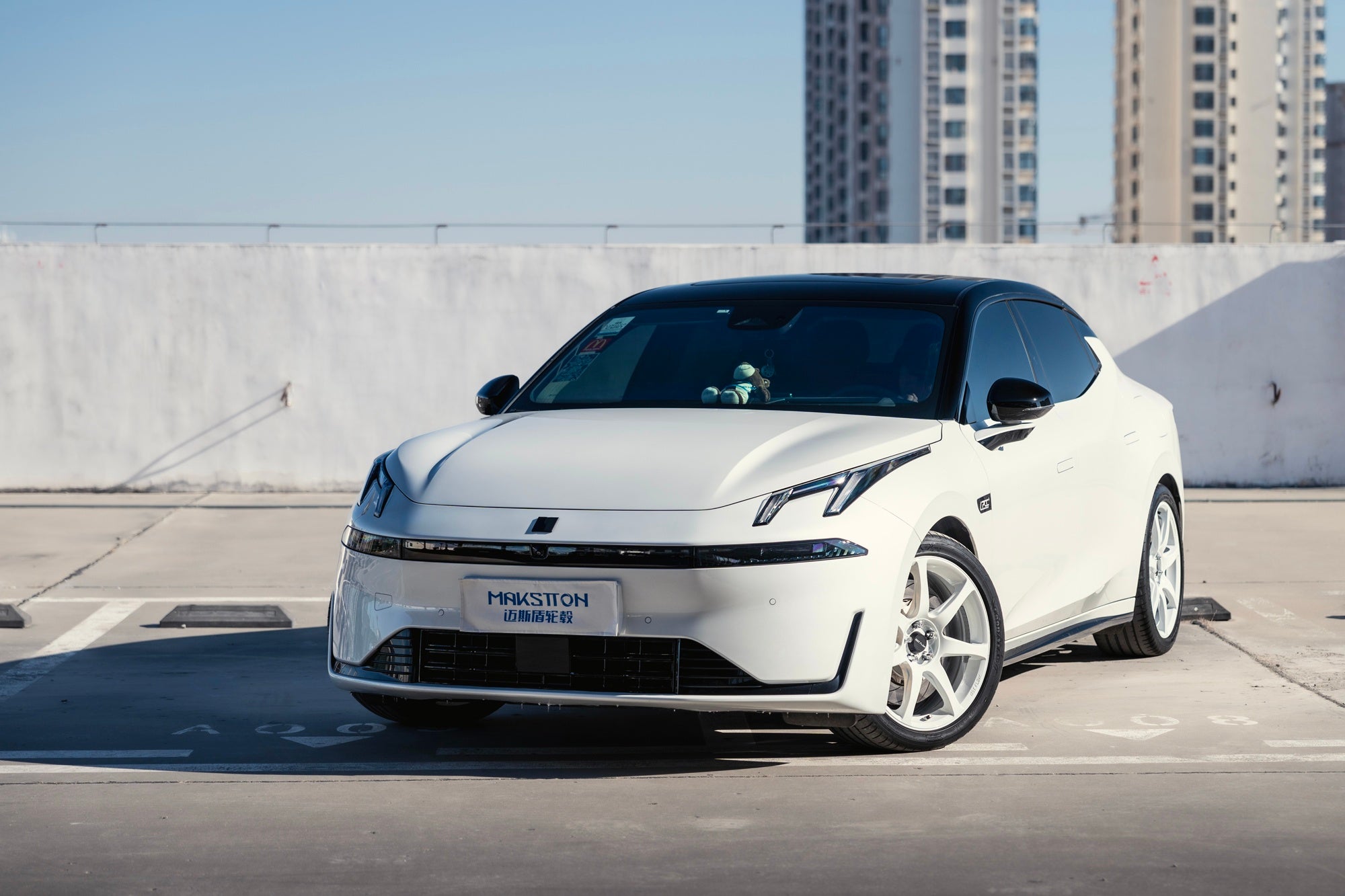 LYNK&CO 07-002-FF MR7