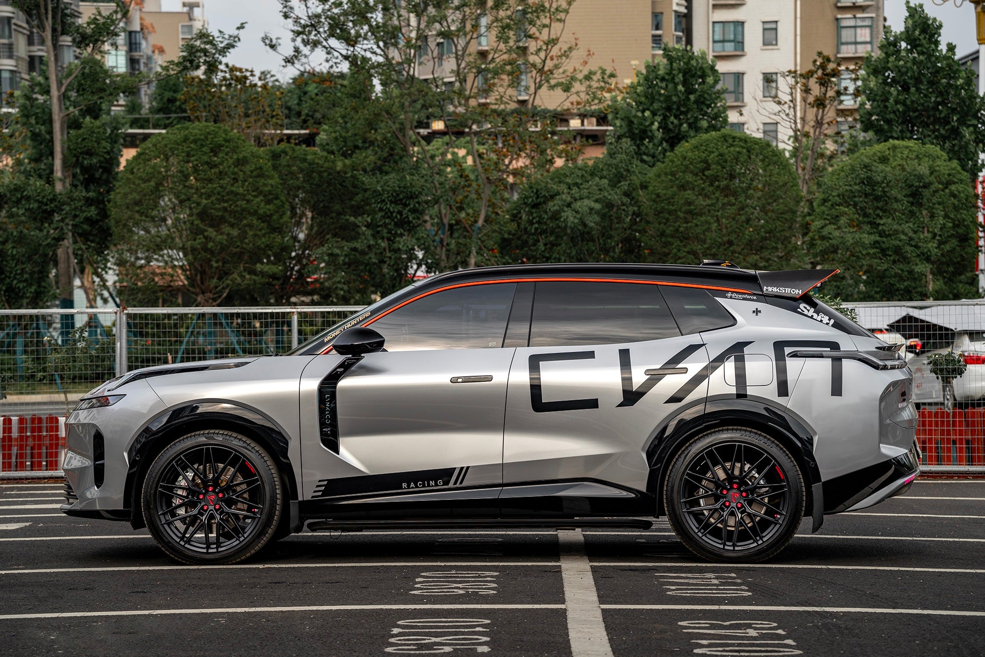 LYNK&CO 08-001-FG 715