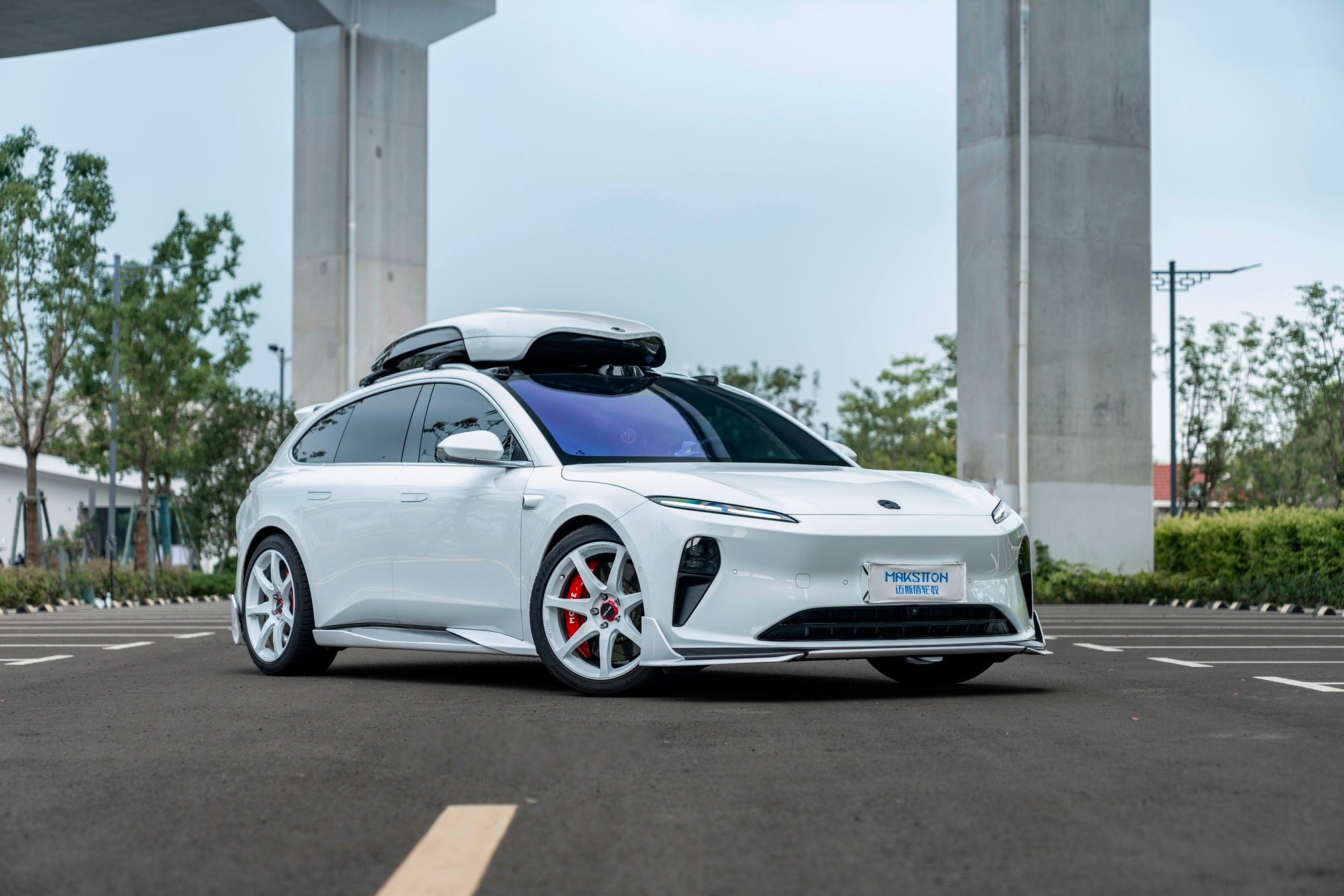 NIO ET5T-002-FF MR7