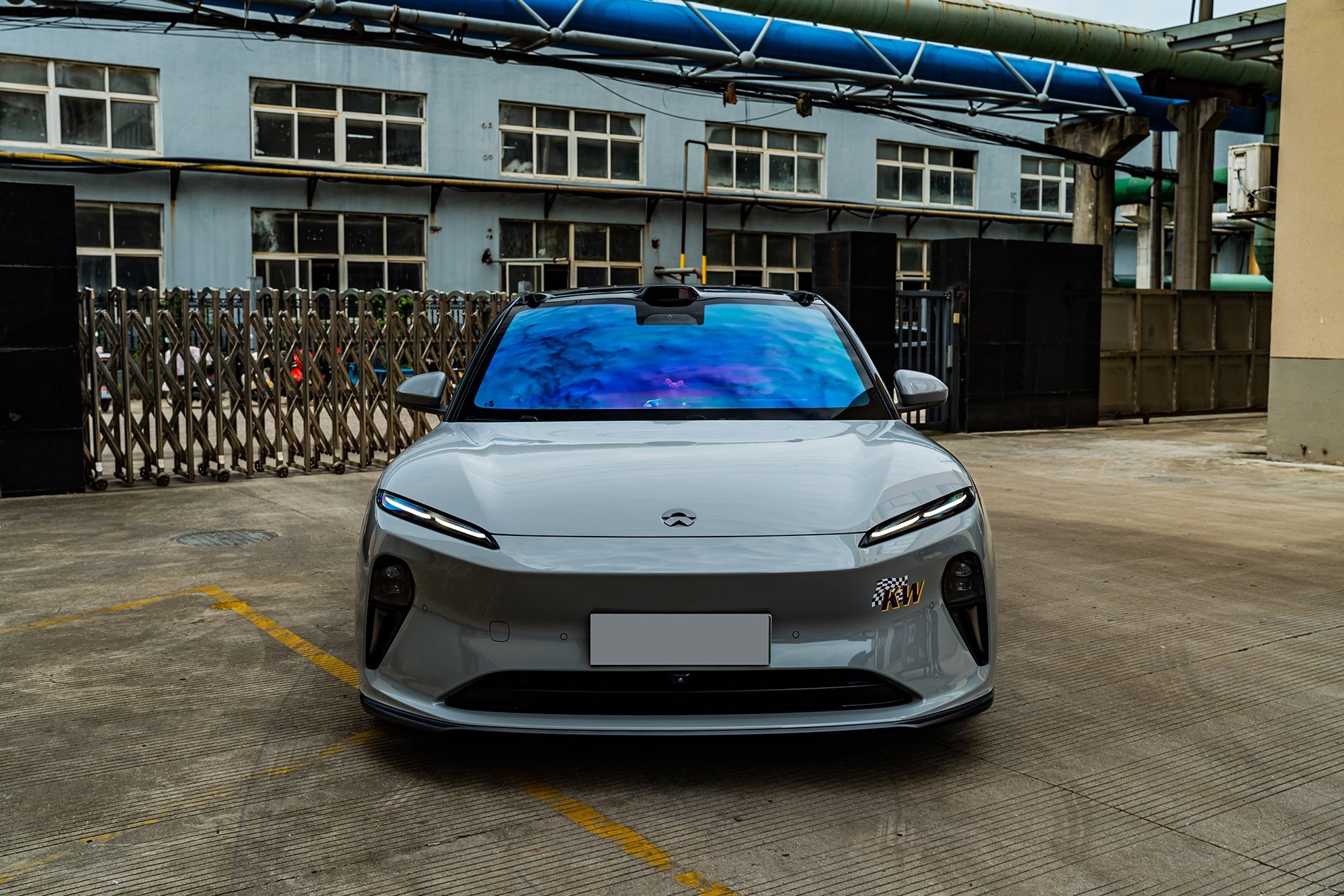 NIO ET5T-005-FG LURK5