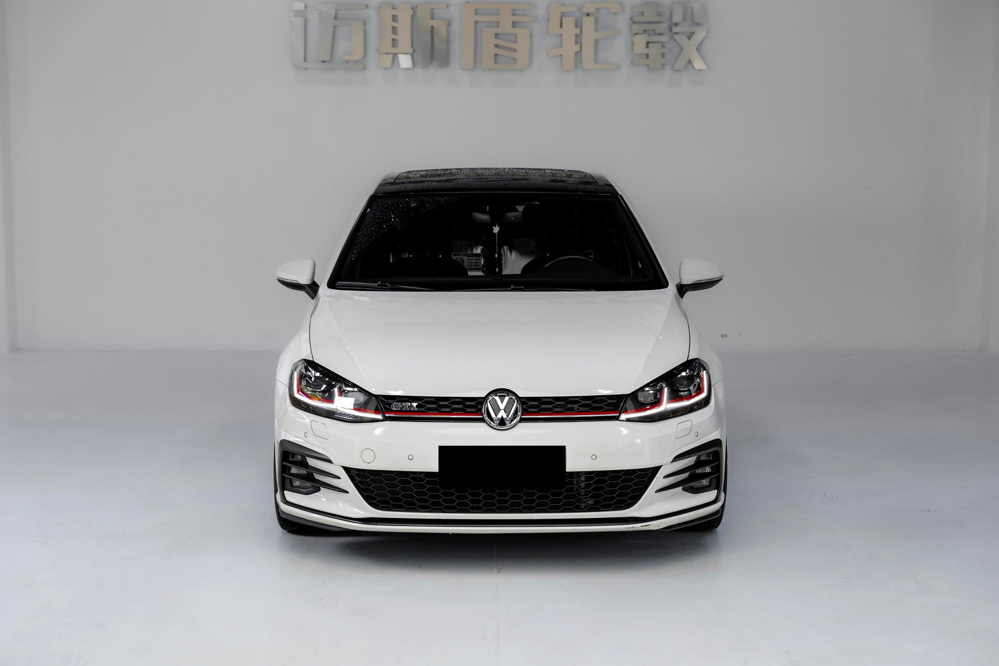 VOLKSWAGEN GOLF GTI 7TH GEN-004-FF MR7
