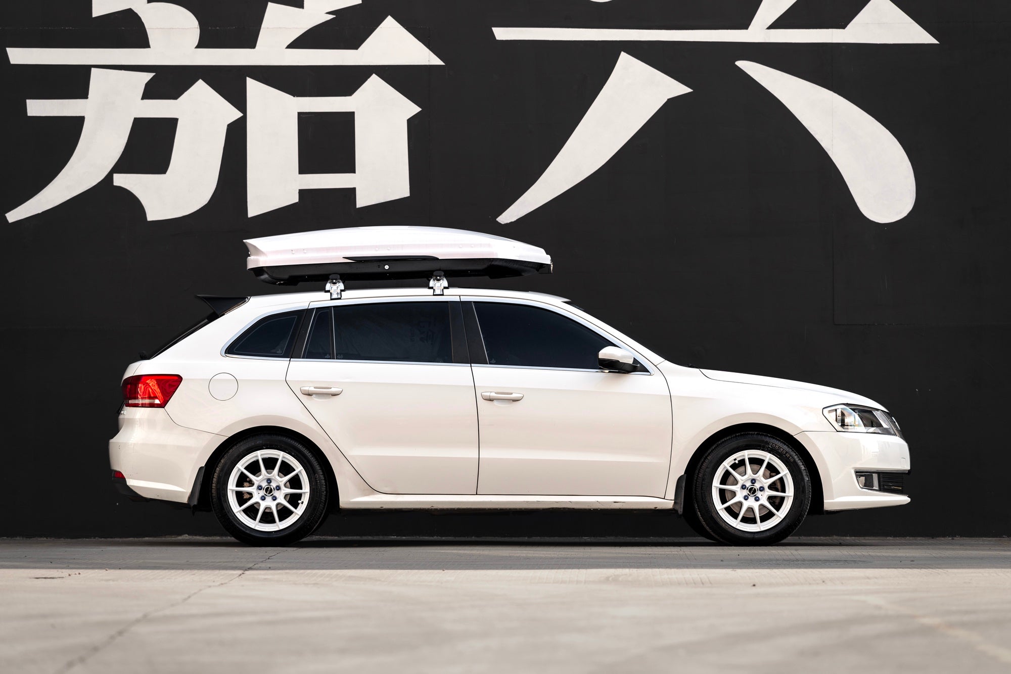 VOLKSWAGEN GRAN LAVIDA-001-FF FK75S