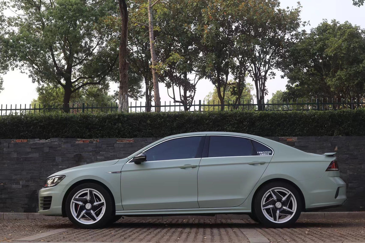 VOLKSWAGEN LAMANDO-001-FG LURK5