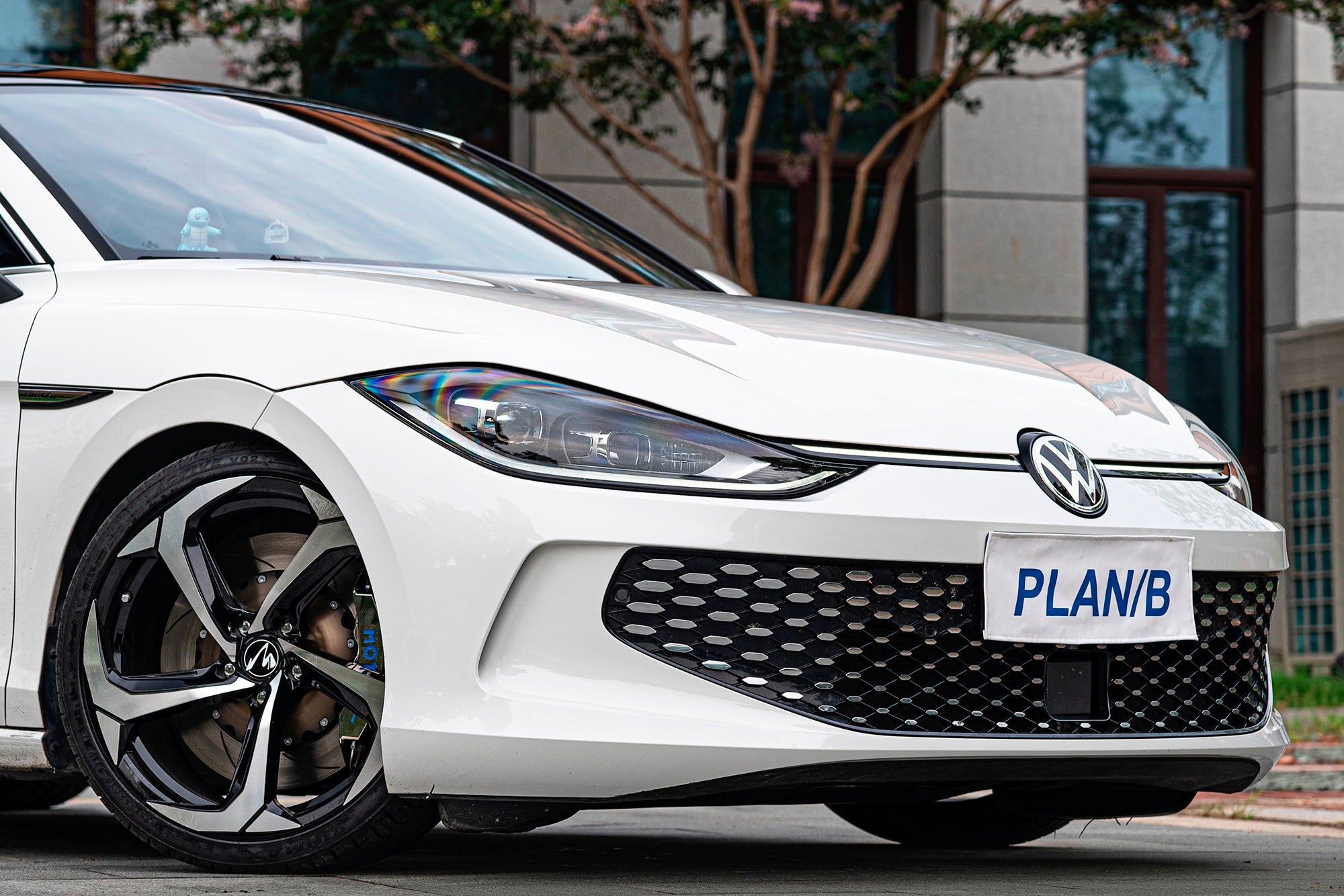 VOLKSWAGEN LAMANDO L-002-MST CK57