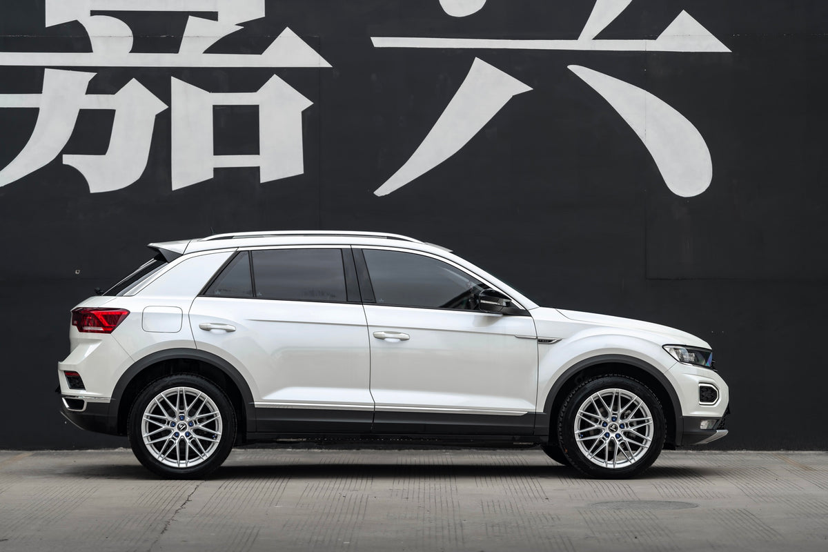 VOLKSWAGEN T-ROC-001-MST 715