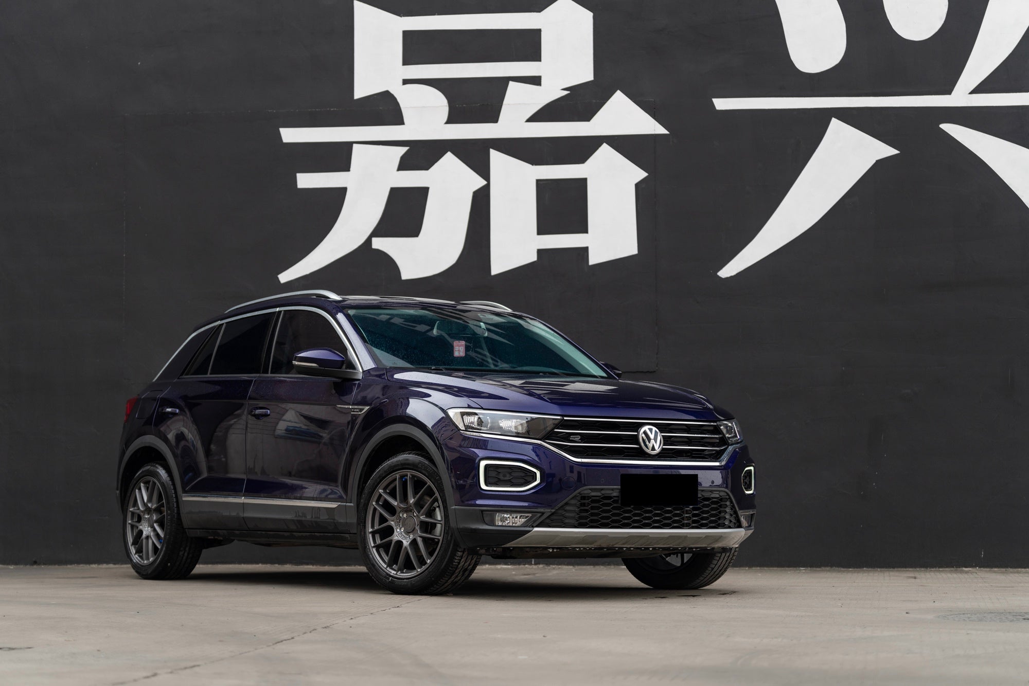 VOLKSWAGEN T-ROC-002-MST CK70