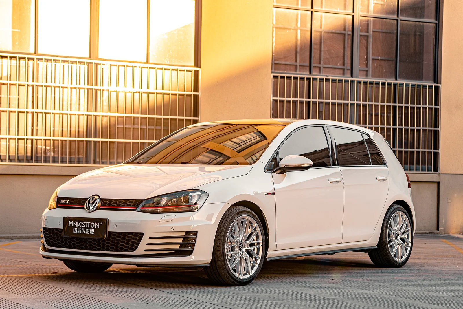 大众高尔夫七代GTI · MST 715 轮毂装车实拍，第6张