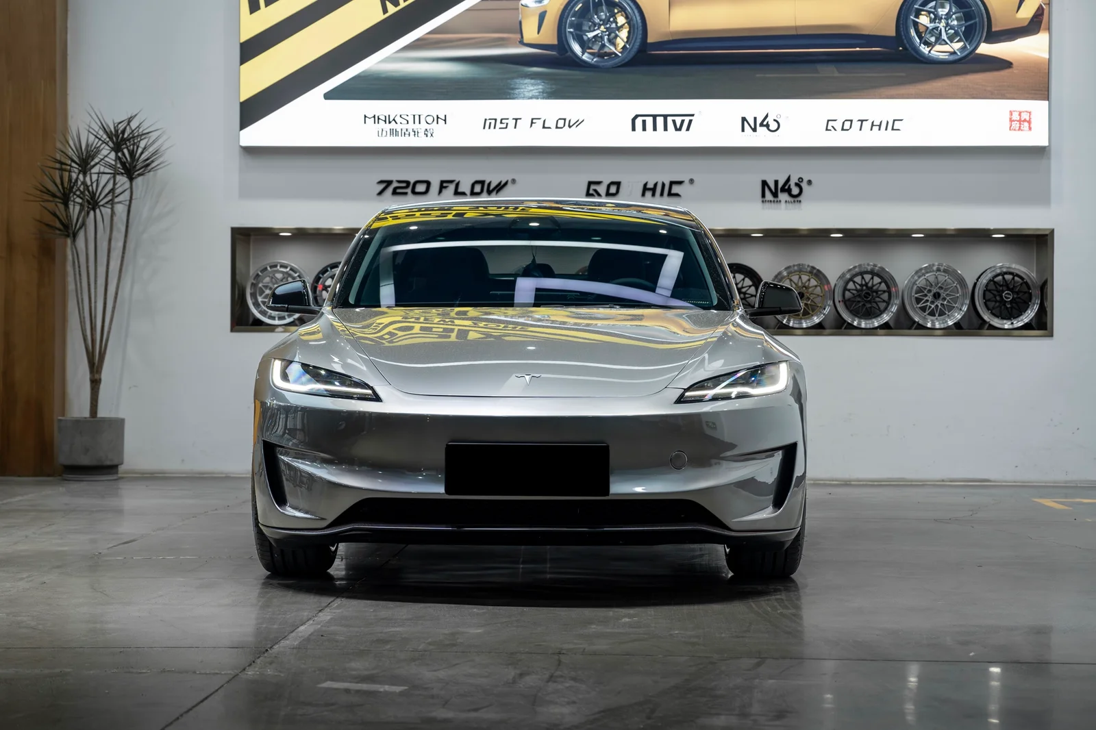 特斯拉Model3焕新版改装MAKSTTON MST 71618寸轮毂实拍图（第4张）