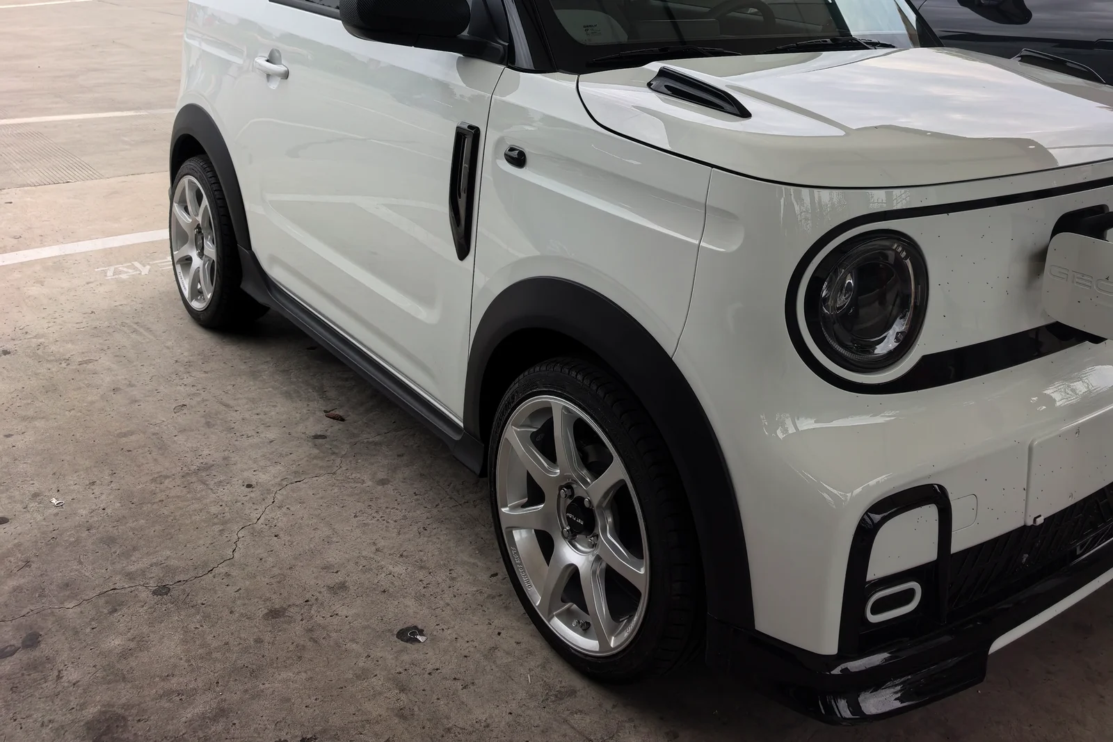 吉利熊猫Mini · FF MR7S 轮毂装车实拍，第4张