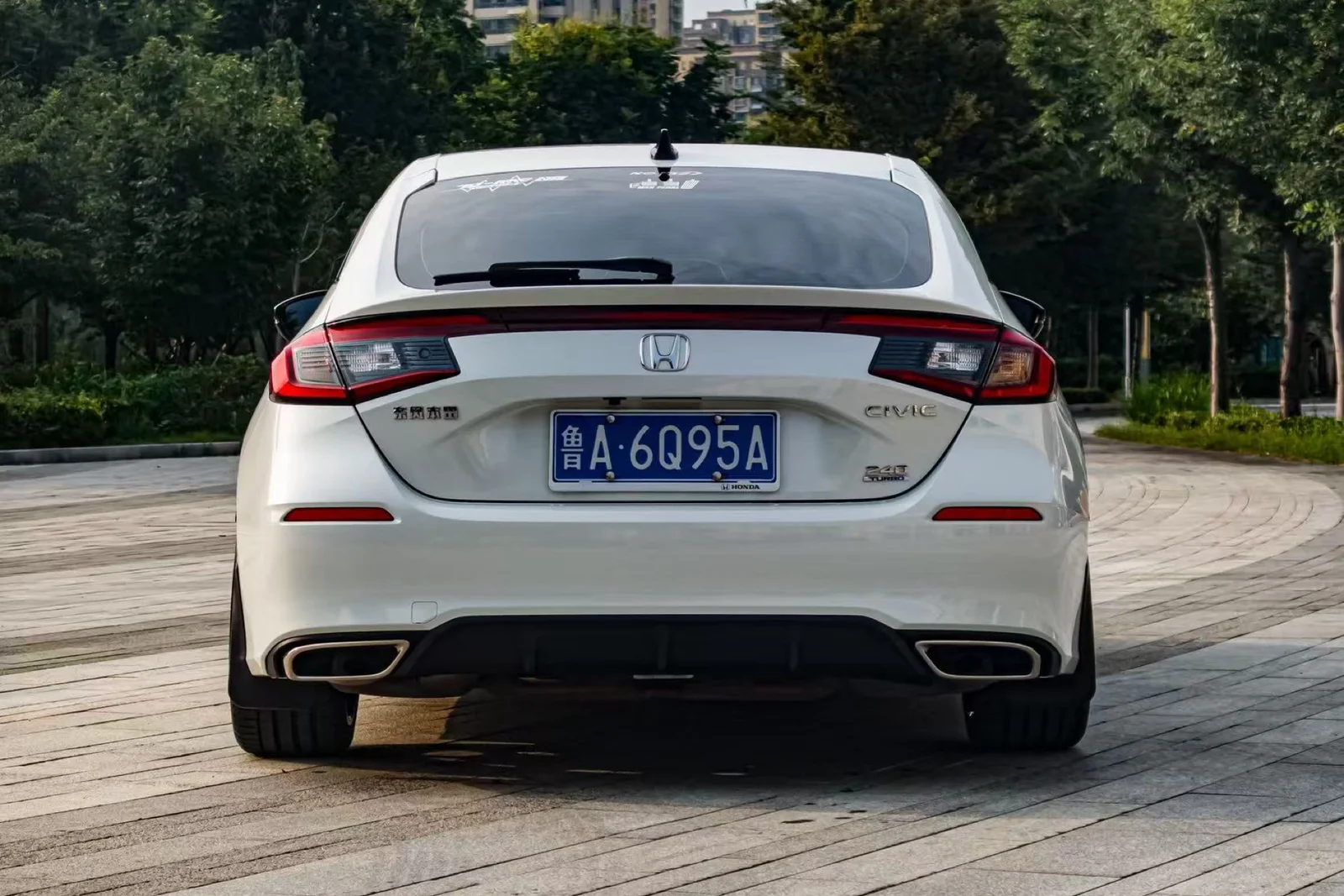 白色十一代思域改装MAKSTTON FF MR718寸轮毂实拍图（第7张）
