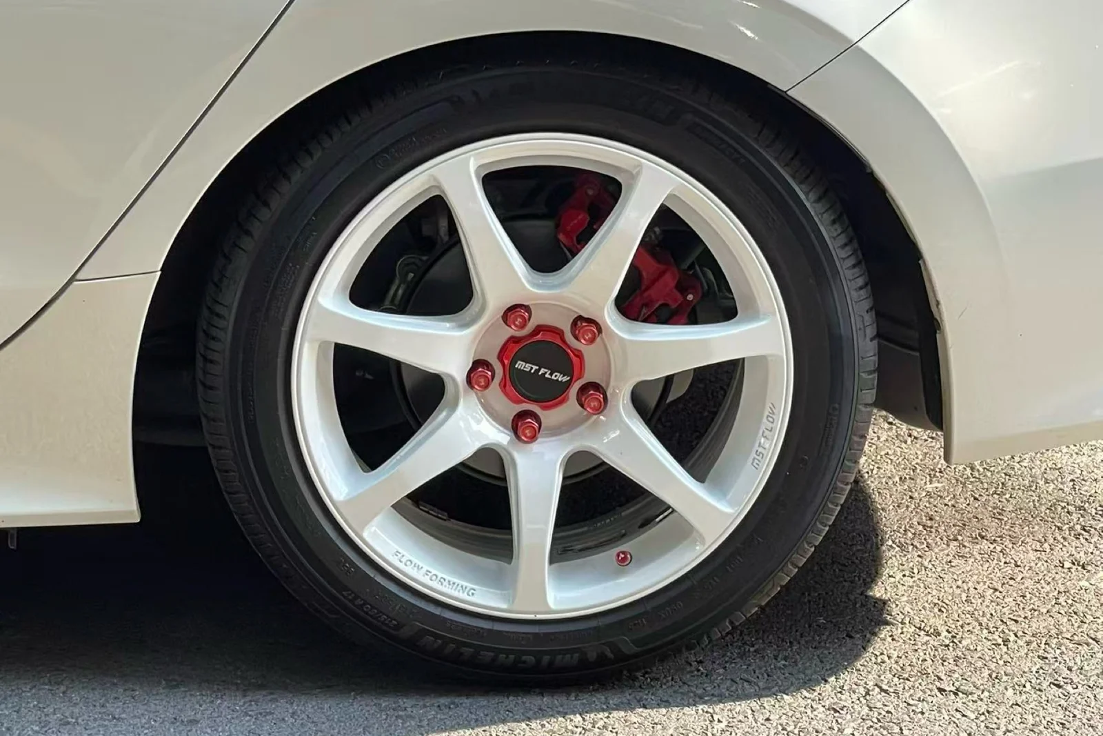 白色十一代思域改装前MAKSTTON FF MR6 / 后MAKSTTON FF MR717寸轮毂实拍图（第4张）