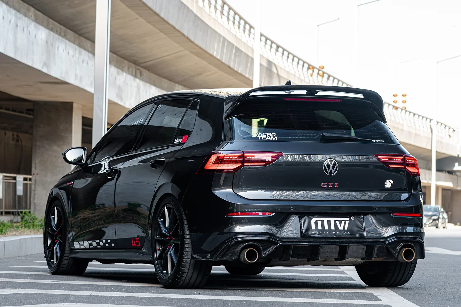 大众高尔夫八代GTI · FG 011M 轮毂装车实拍，第6张